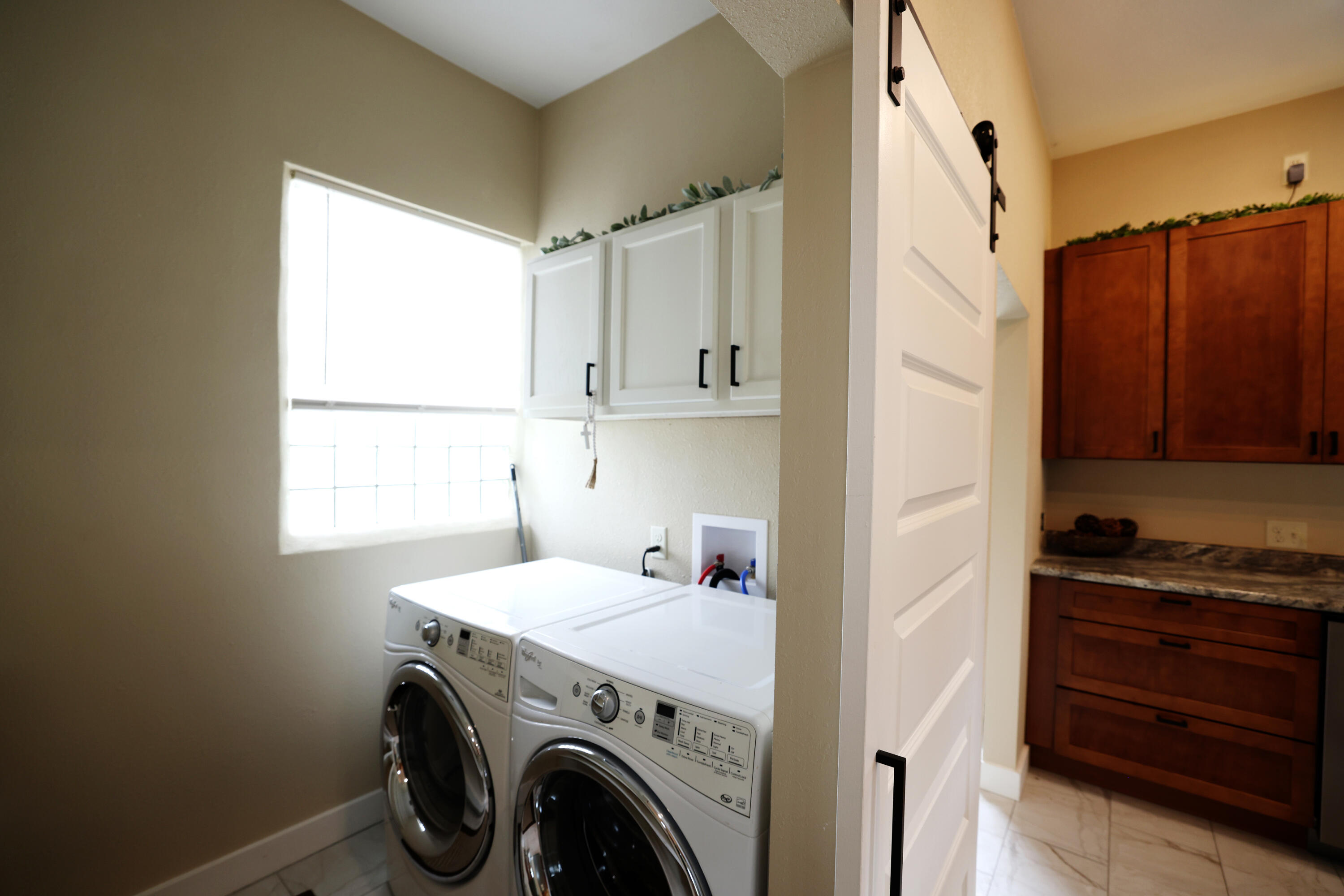 203 S Boone Street Property Photo 23