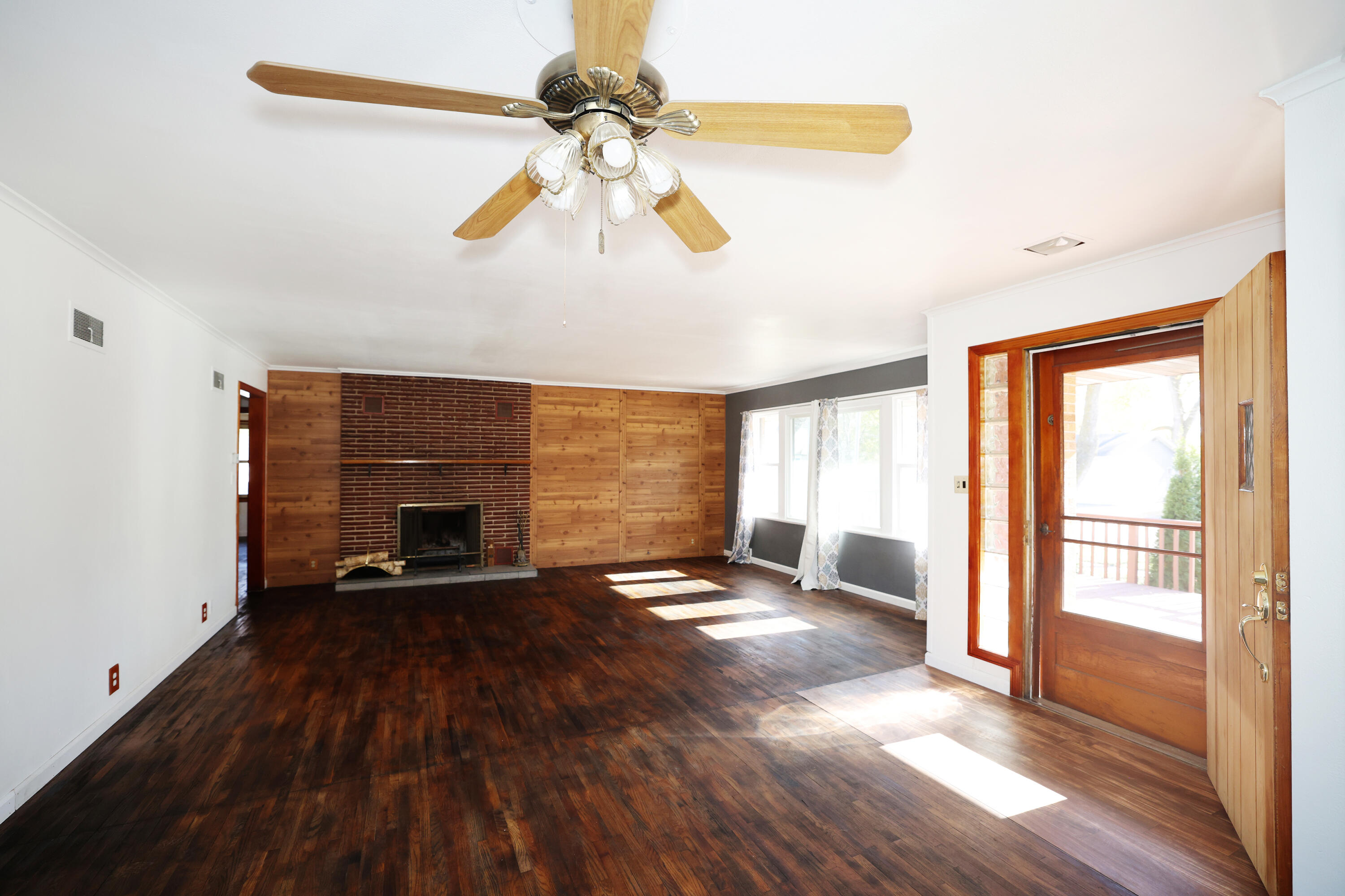 28 5th Avenue Nw Property Photo 4