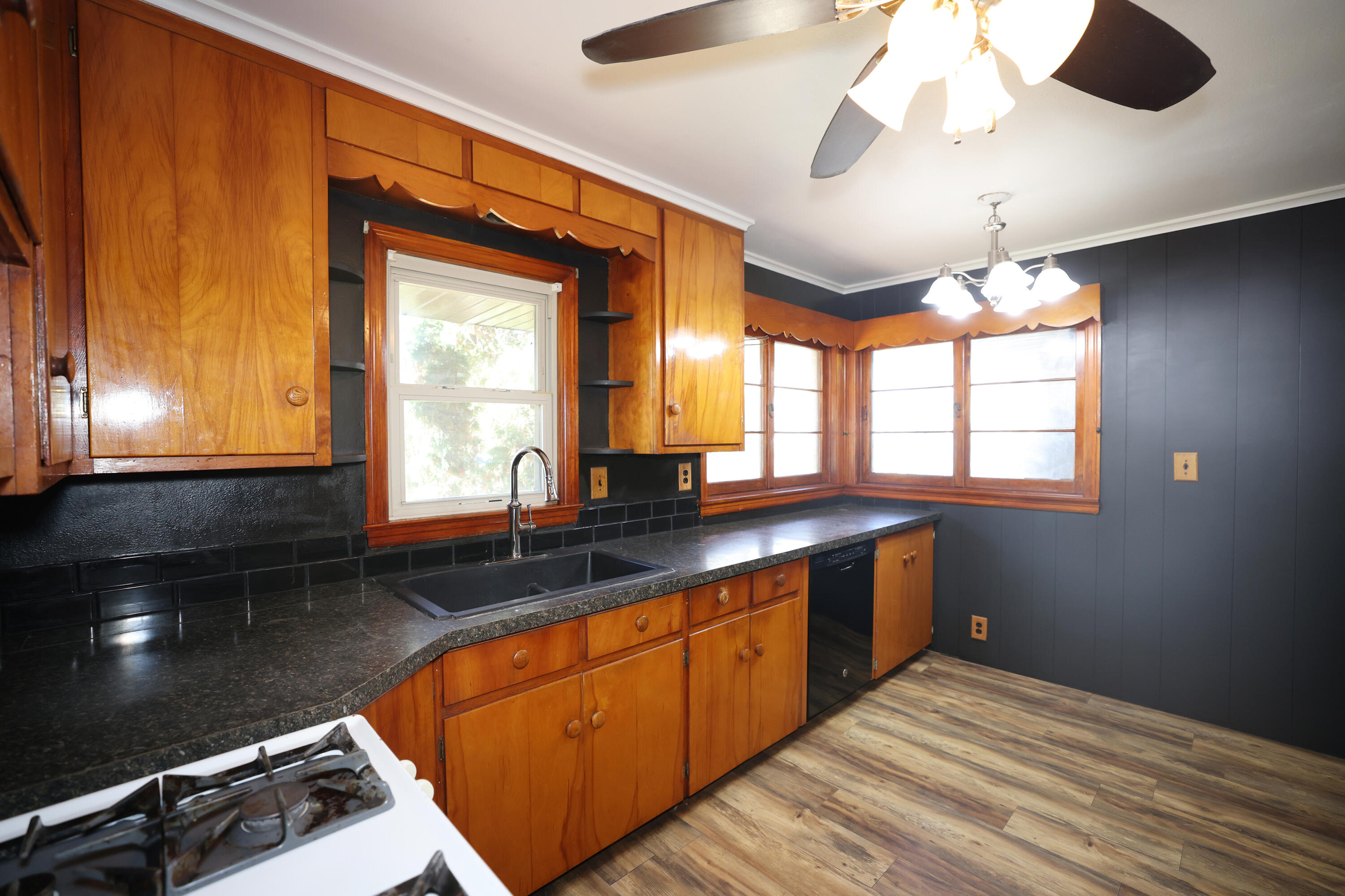 28 5th Avenue Nw Property Photo 18