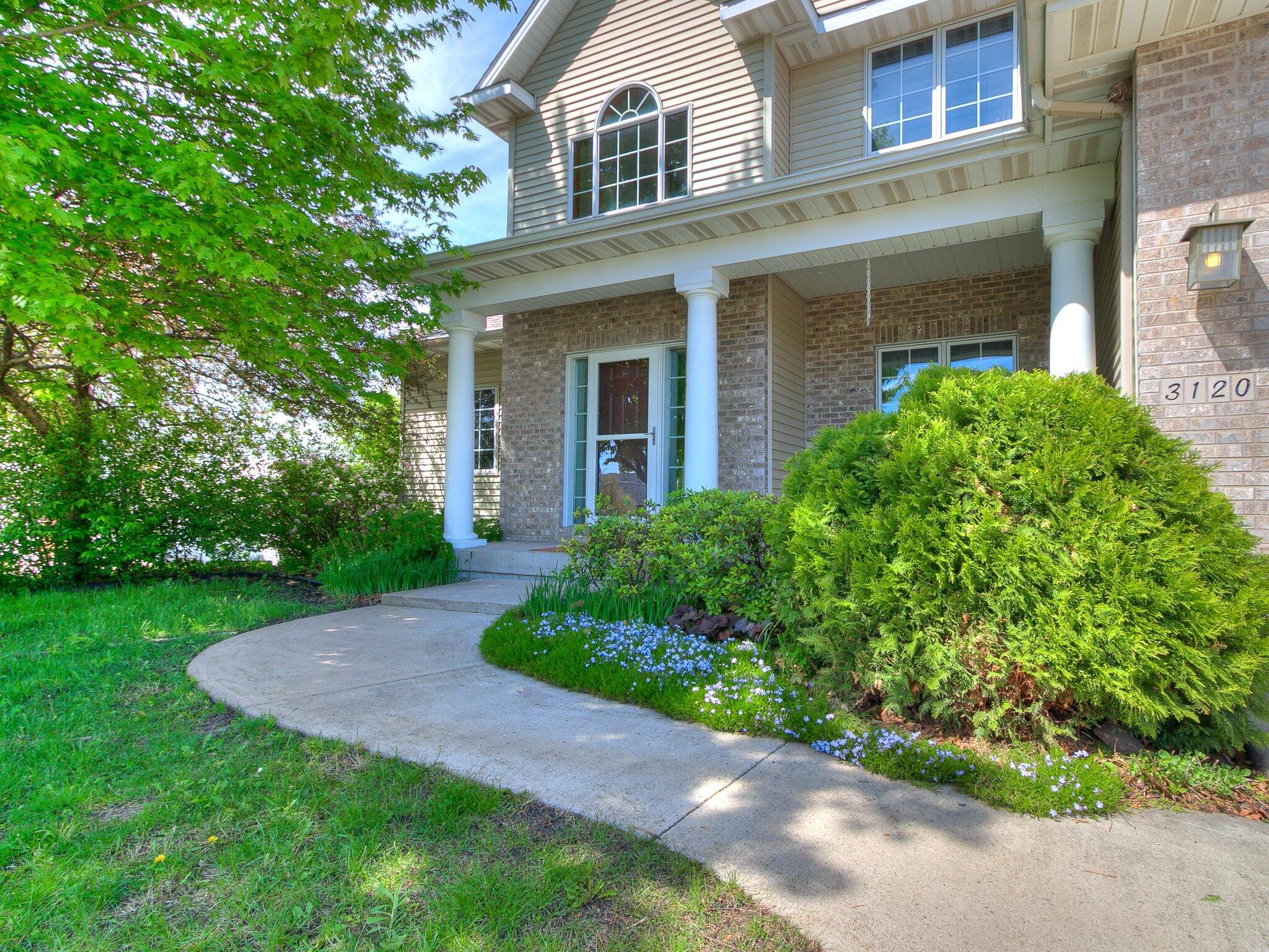 3120 Roxboro Drive Property Photo 1