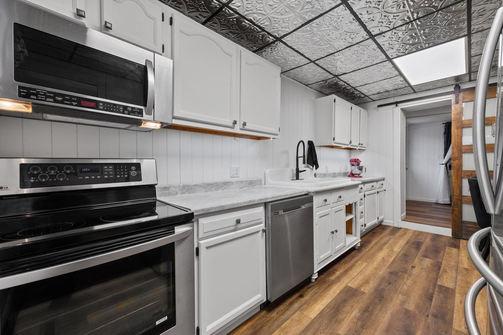 610 State Street Property Photo 8