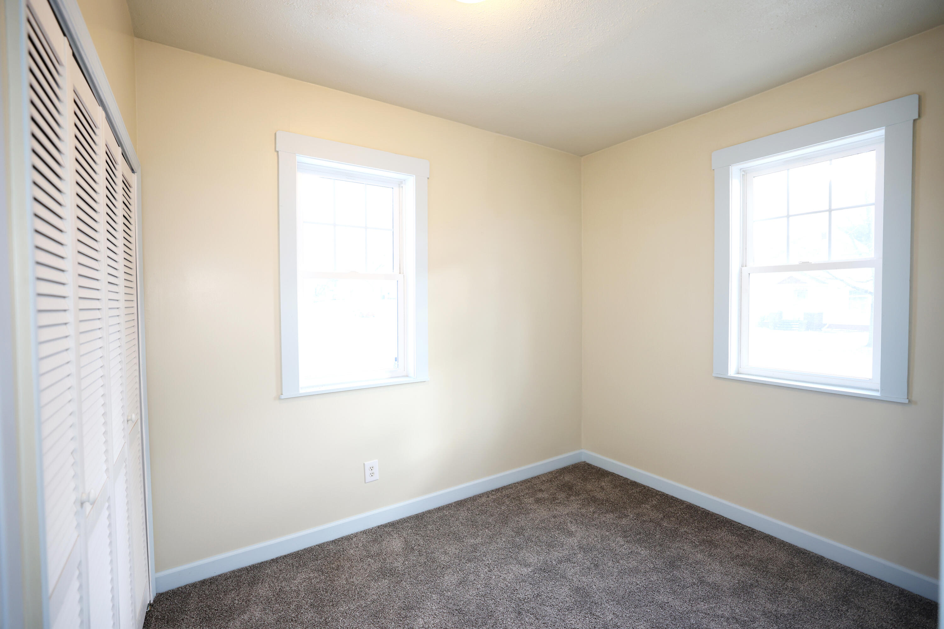 1009 Mamie Eisenhower Avenue Property Photo 9