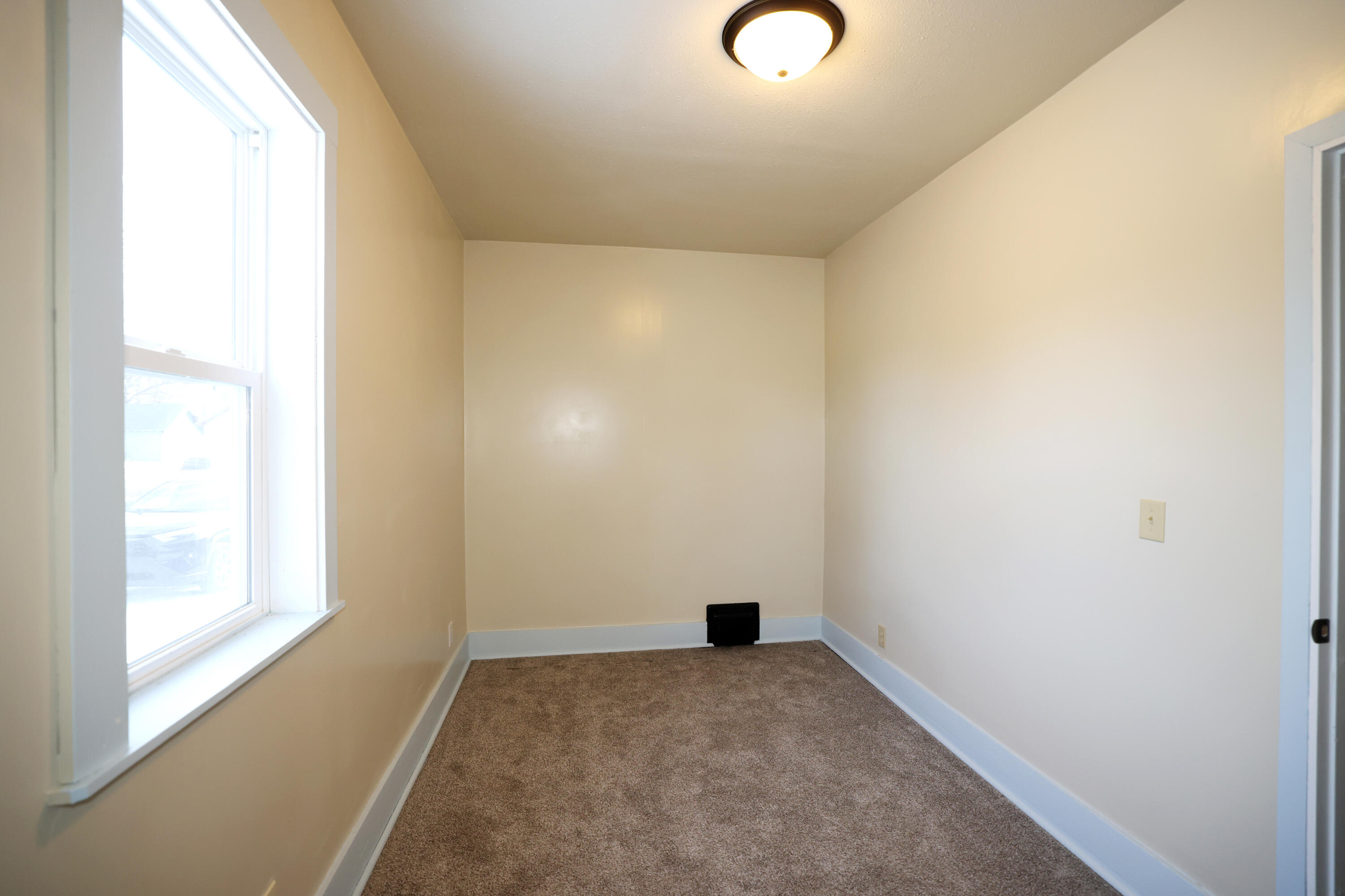 1009 Mamie Eisenhower Avenue Property Photo 14