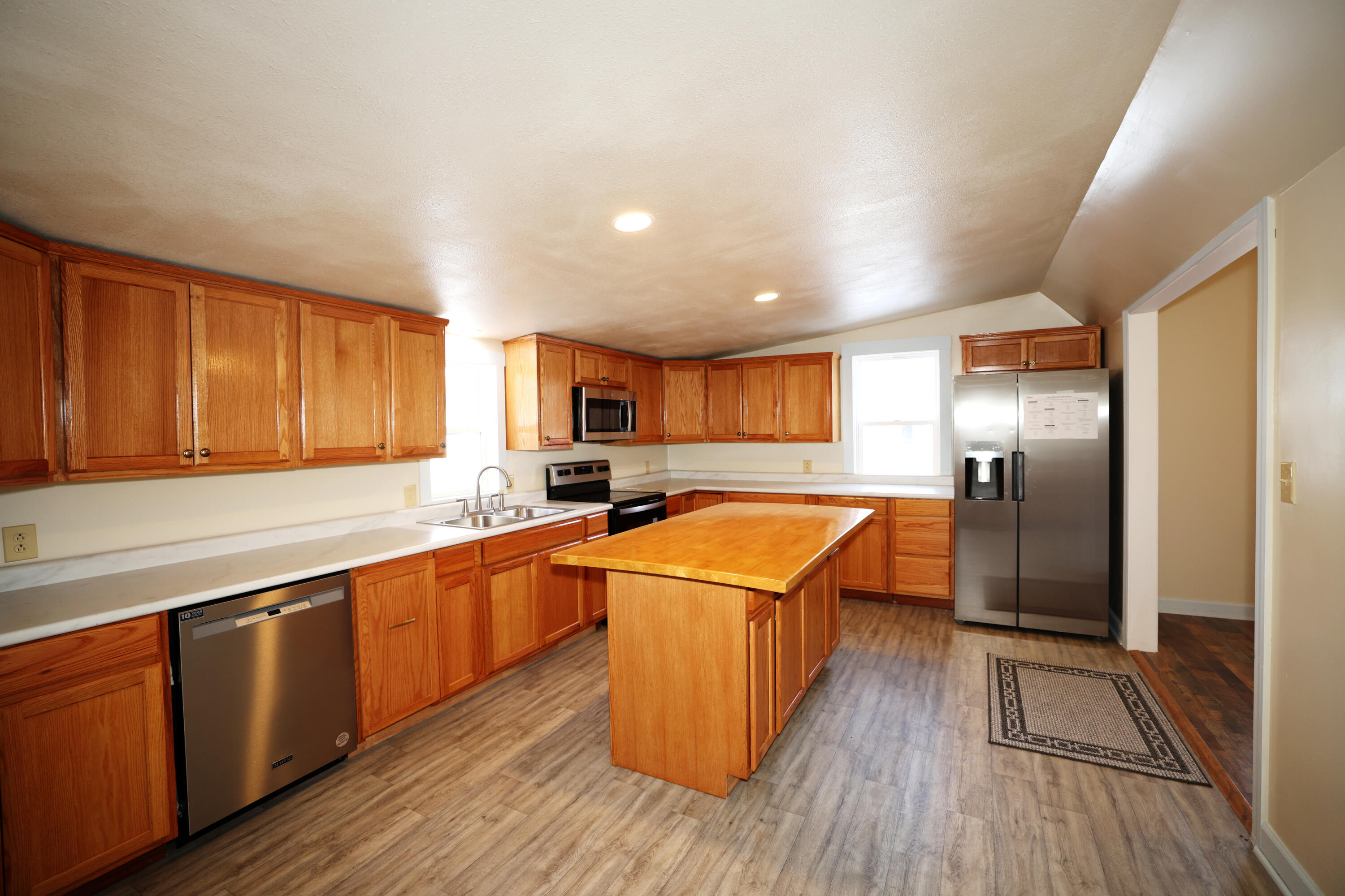 1009 Mamie Eisenhower Avenue Property Photo 23