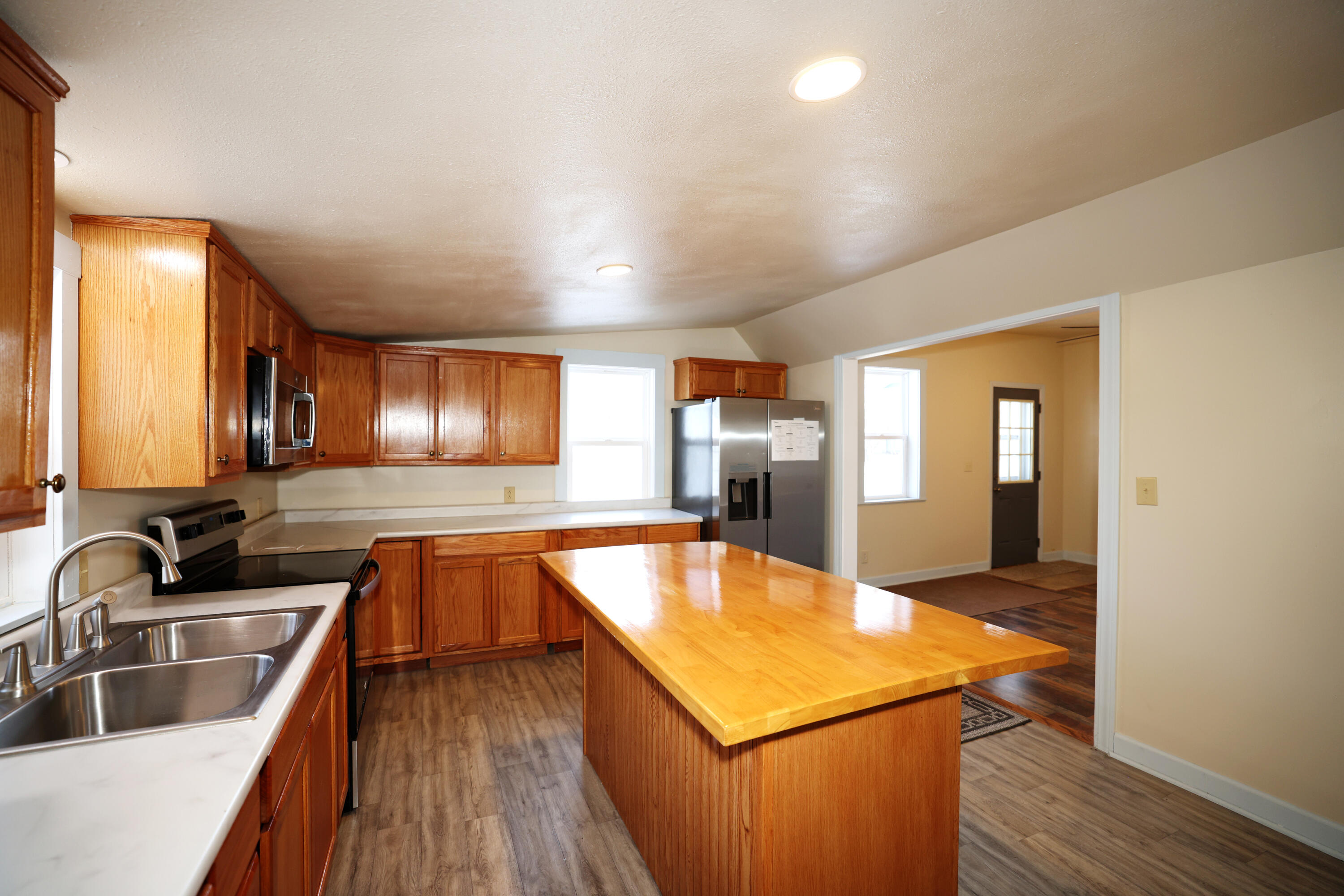 1009 Mamie Eisenhower Avenue Property Photo 24
