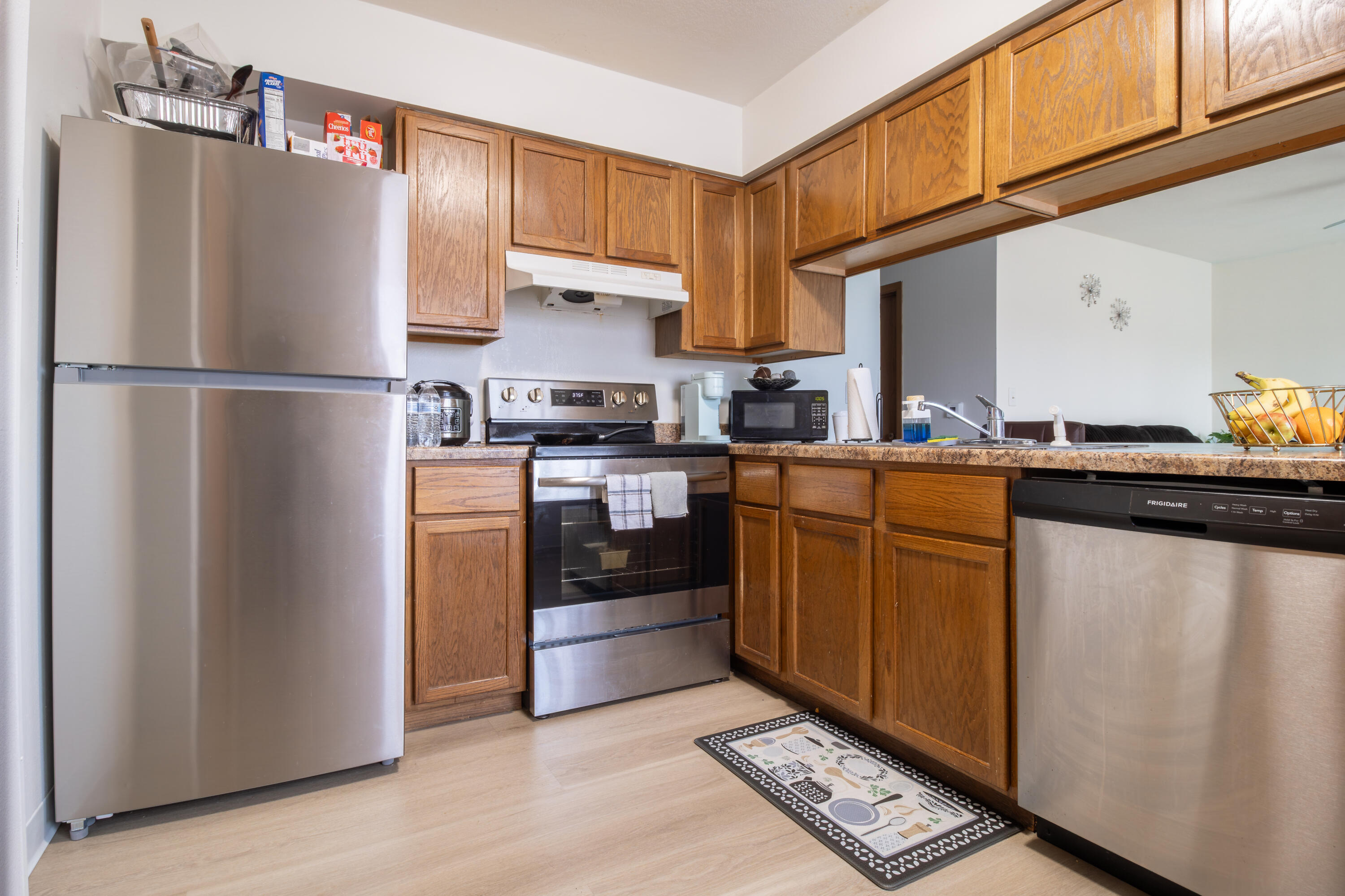 215 Jewel Drive 1-8 Property Photo 4