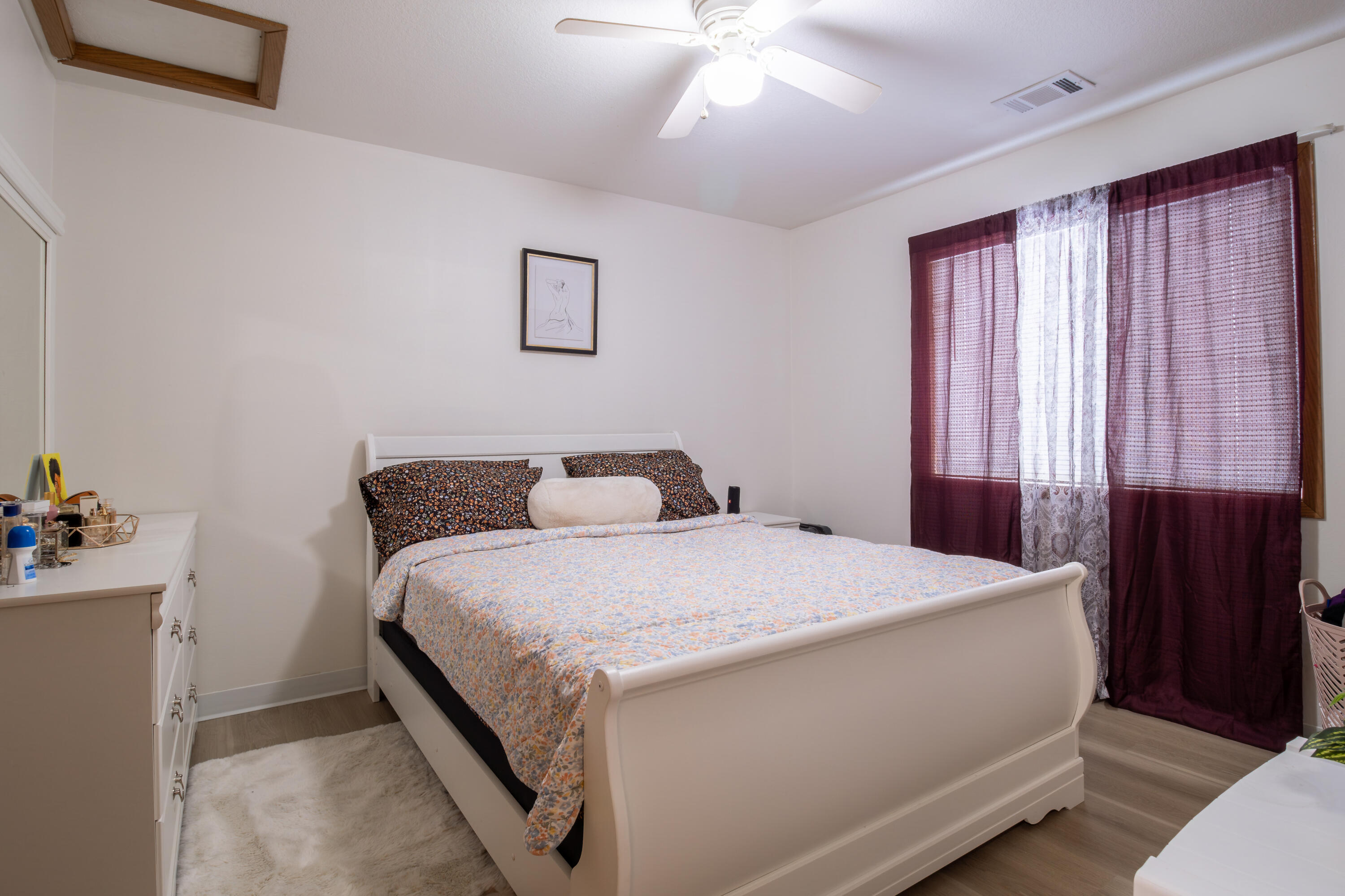 215 Jewel Drive 1-8 Property Photo 6