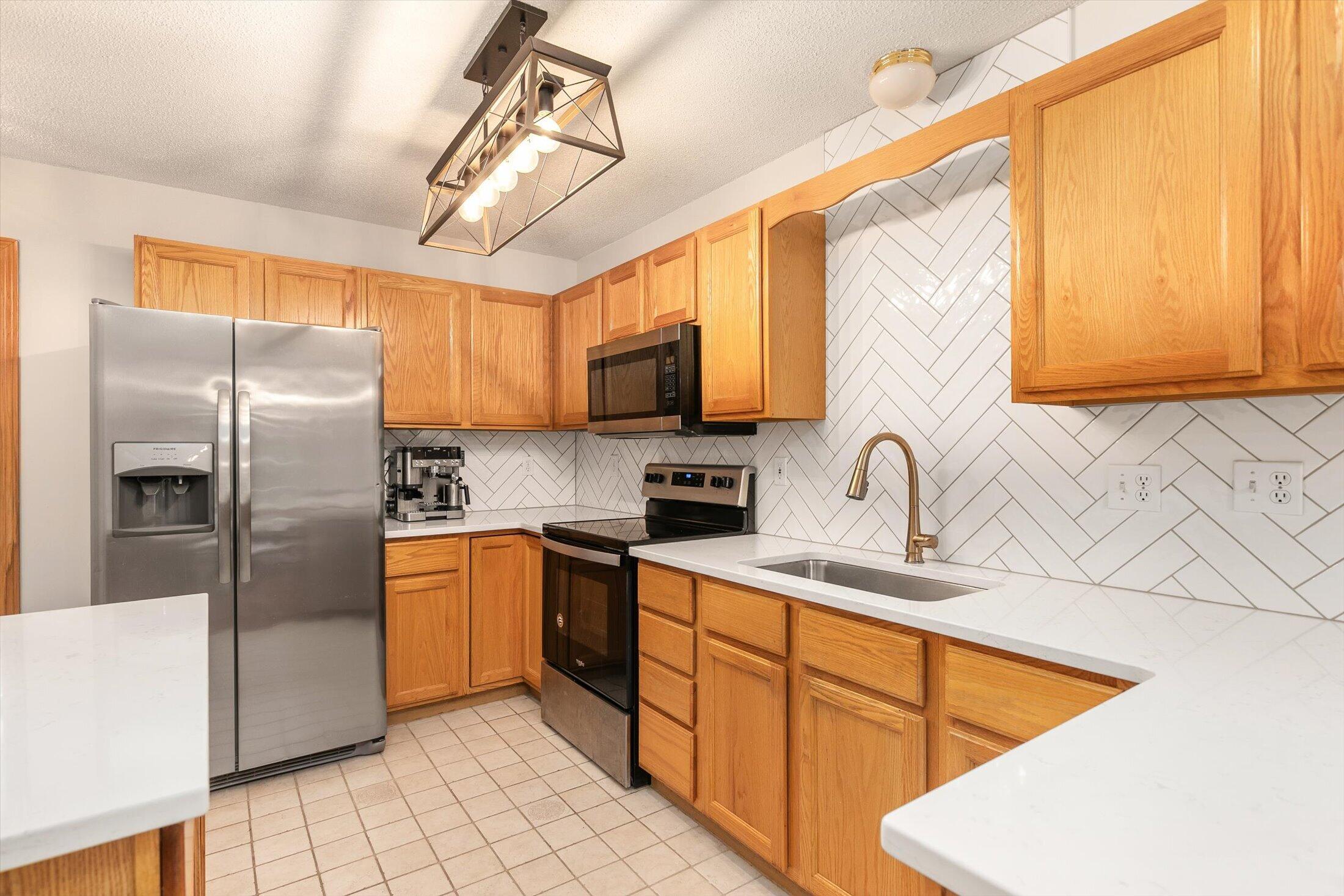 150 S Prairie View Drive 1112 Property Photo 8