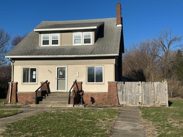 806 S Elm Street Property Photo 1