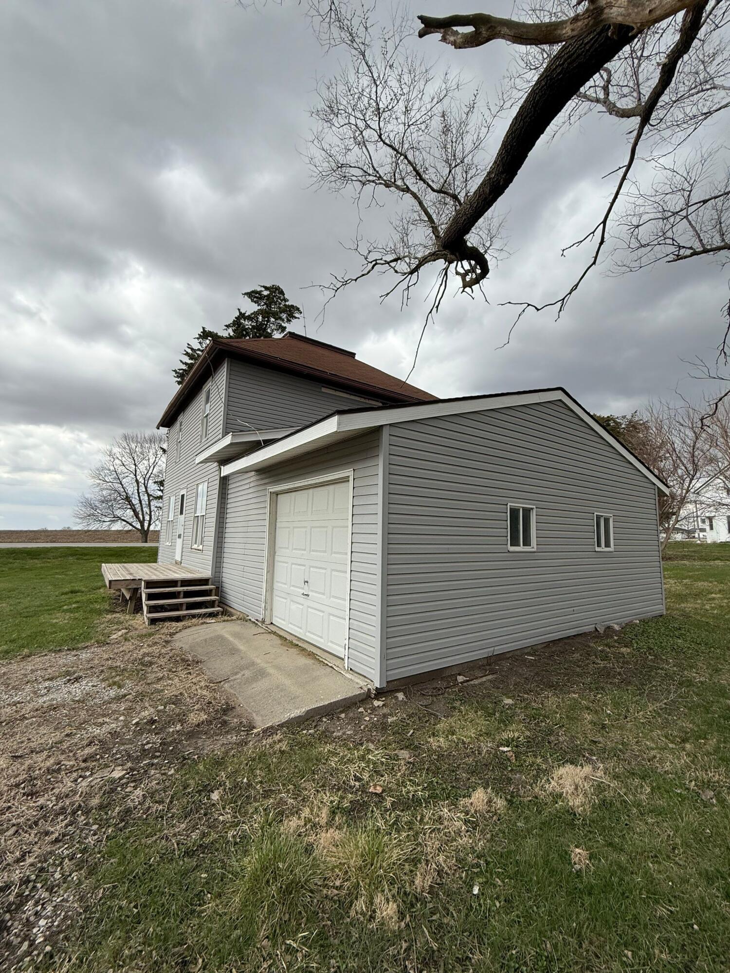 11 4th Street Property Photo 13