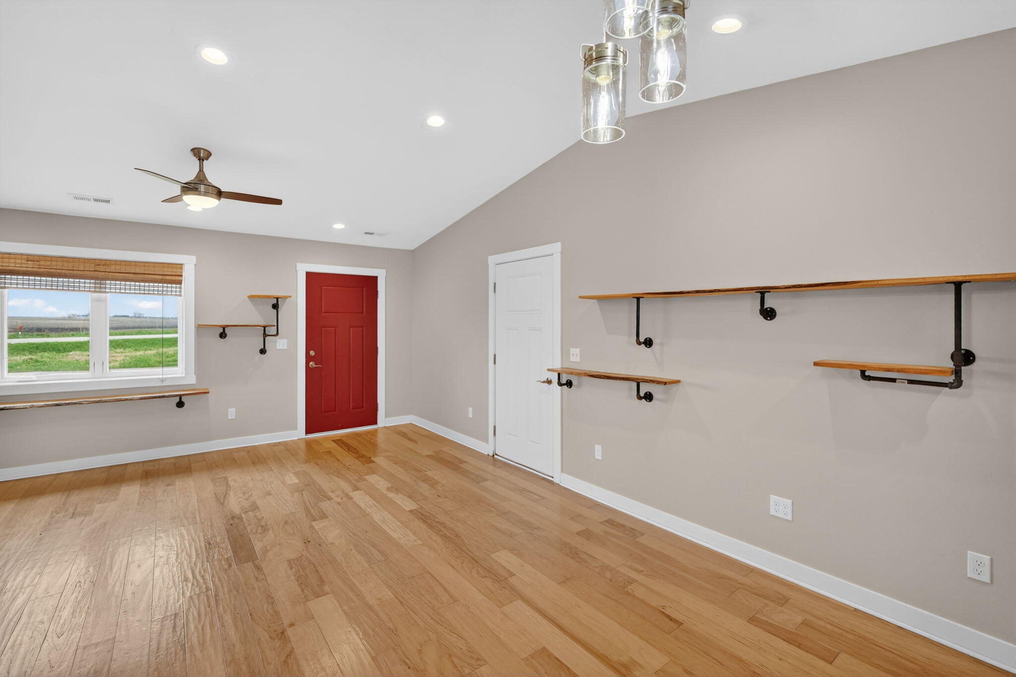 3371 Ubben Avenue Property Photo 7