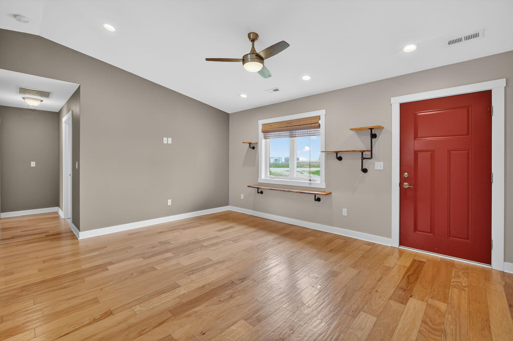 3371 Ubben Avenue Property Photo 8
