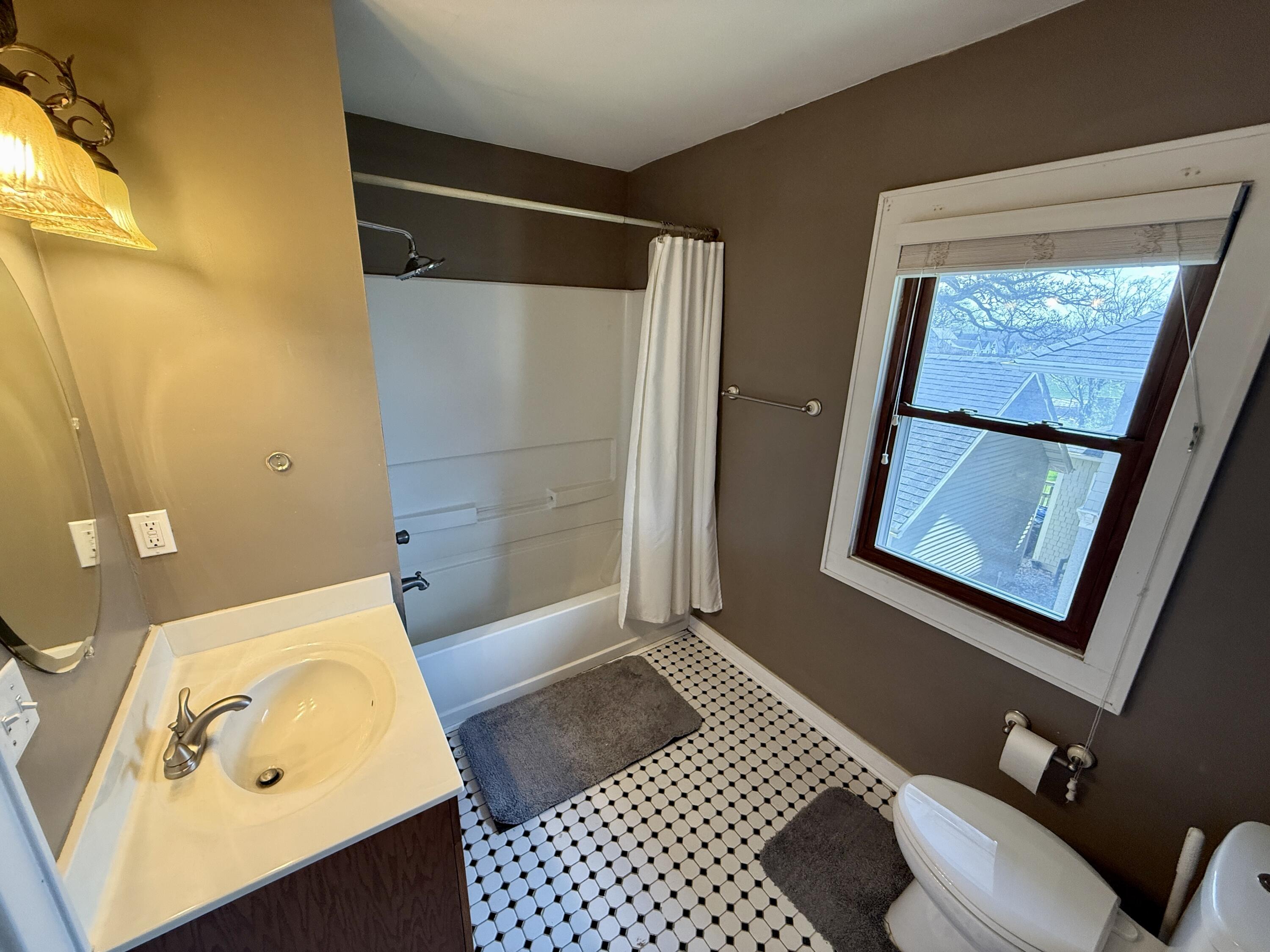 1011 24th Street Property Photo 13