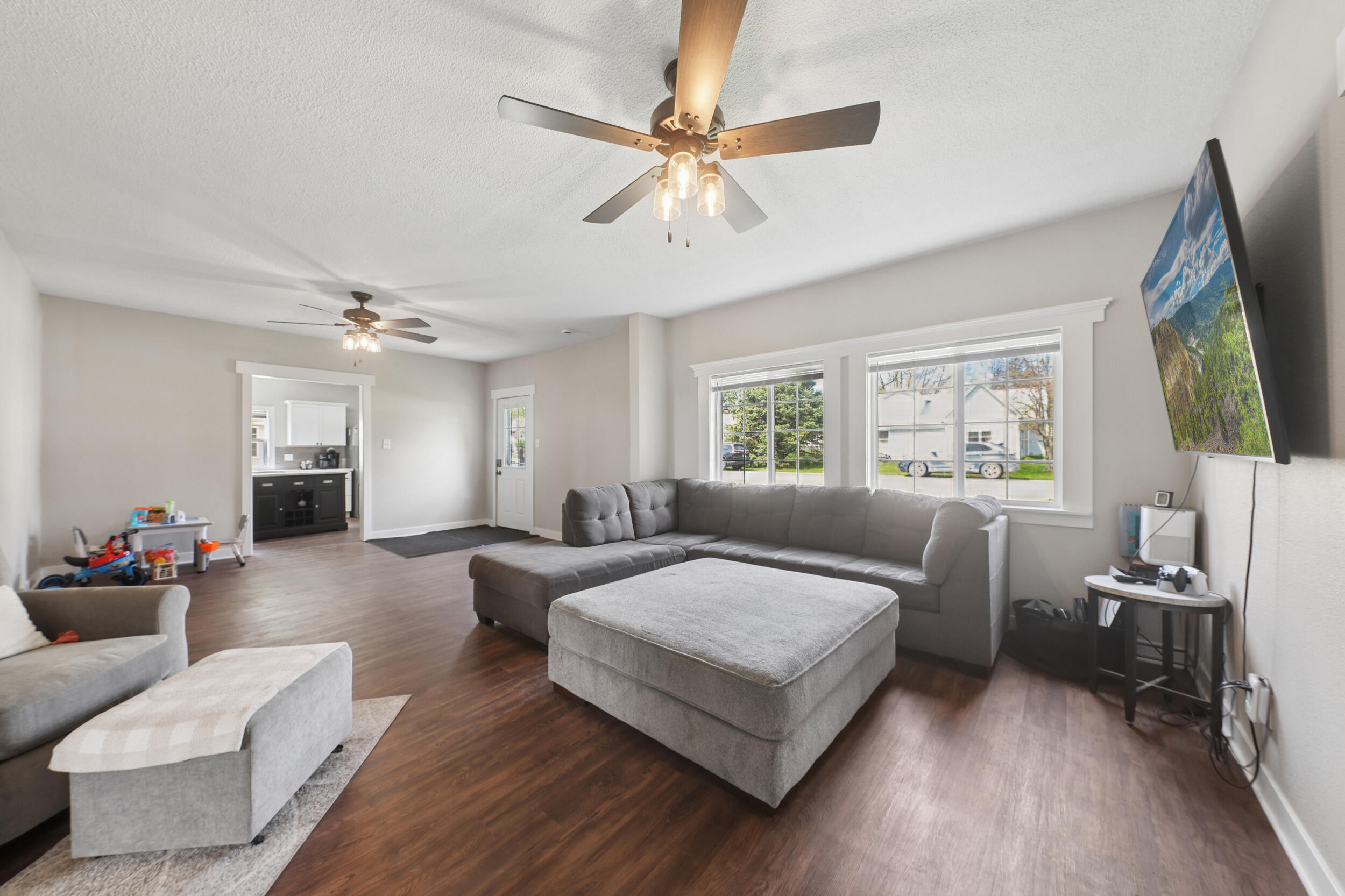 403 Park Street Property Photo 1