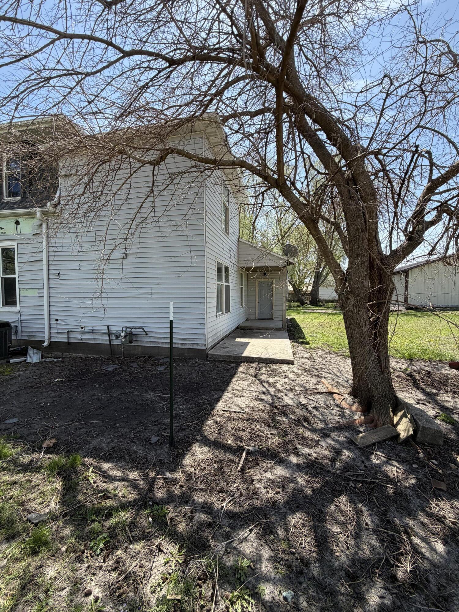 1527 Dayton Street Property Photo 3