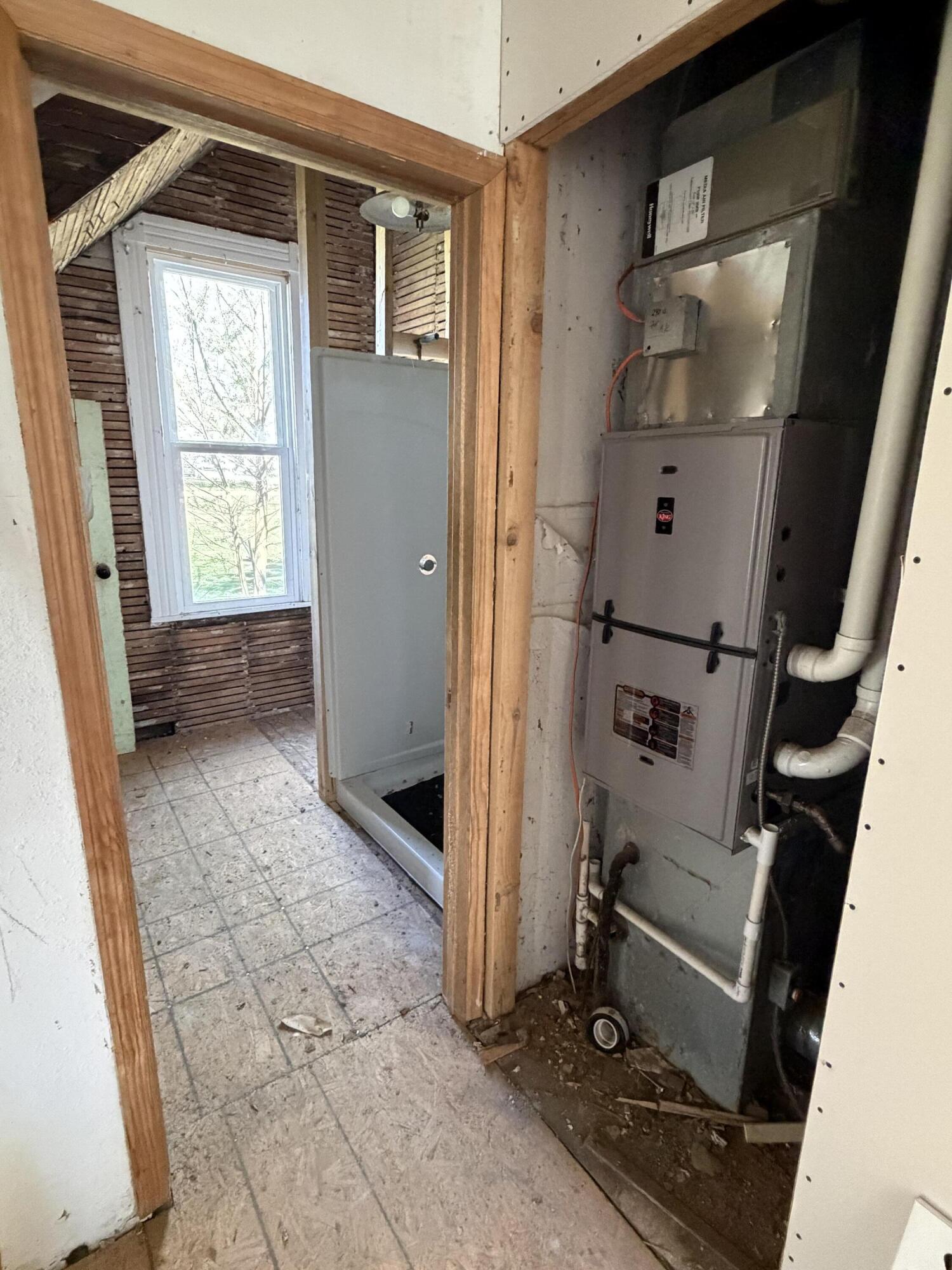 1527 Dayton Street Property Photo 7