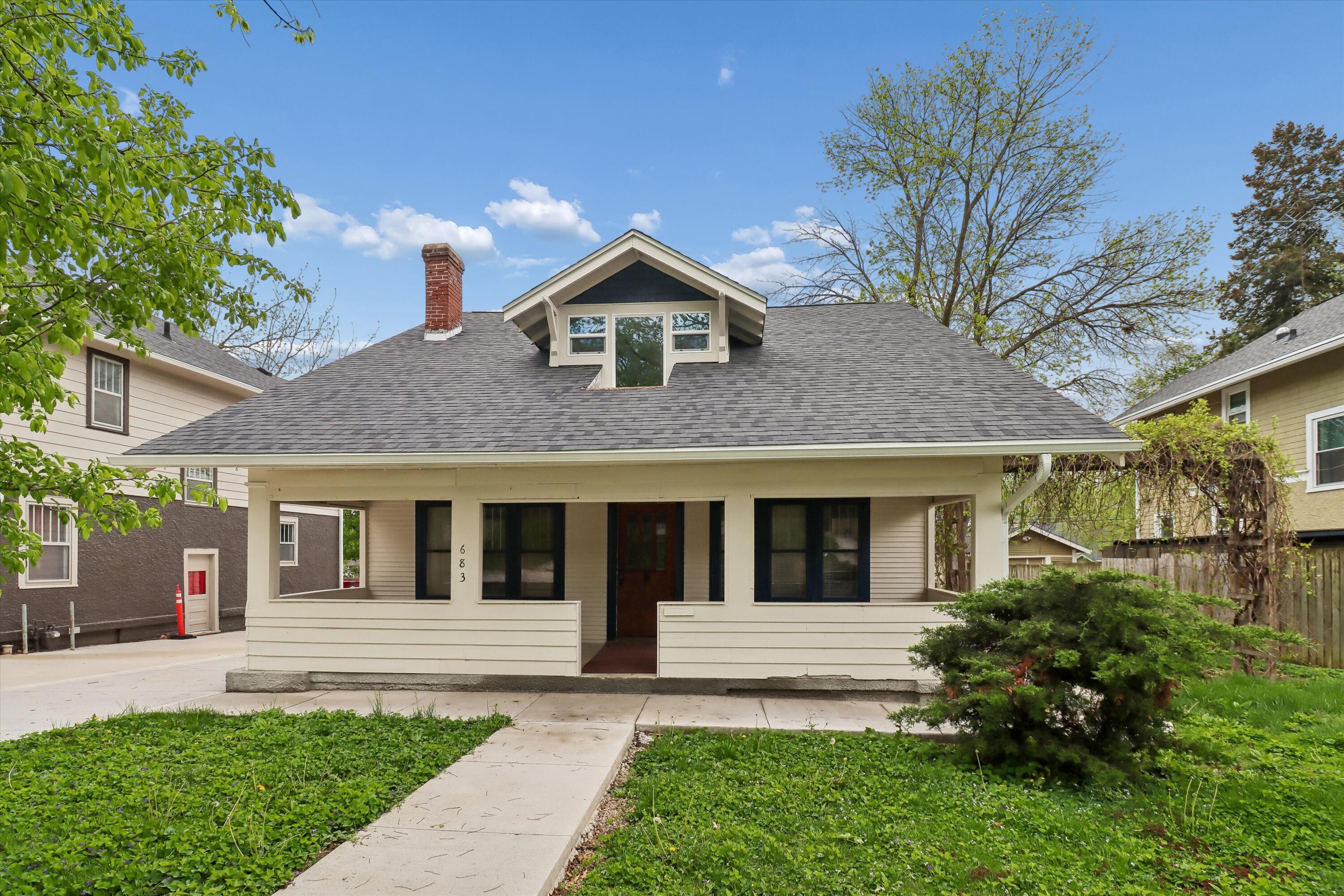 683 35th Street Property Photo 1
