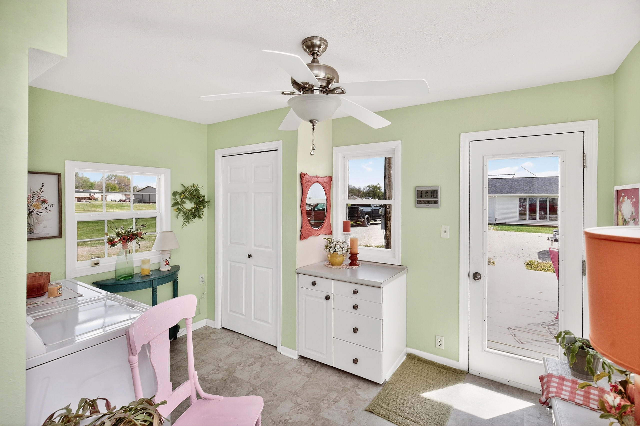 402 S Vine Street Property Photo 15
