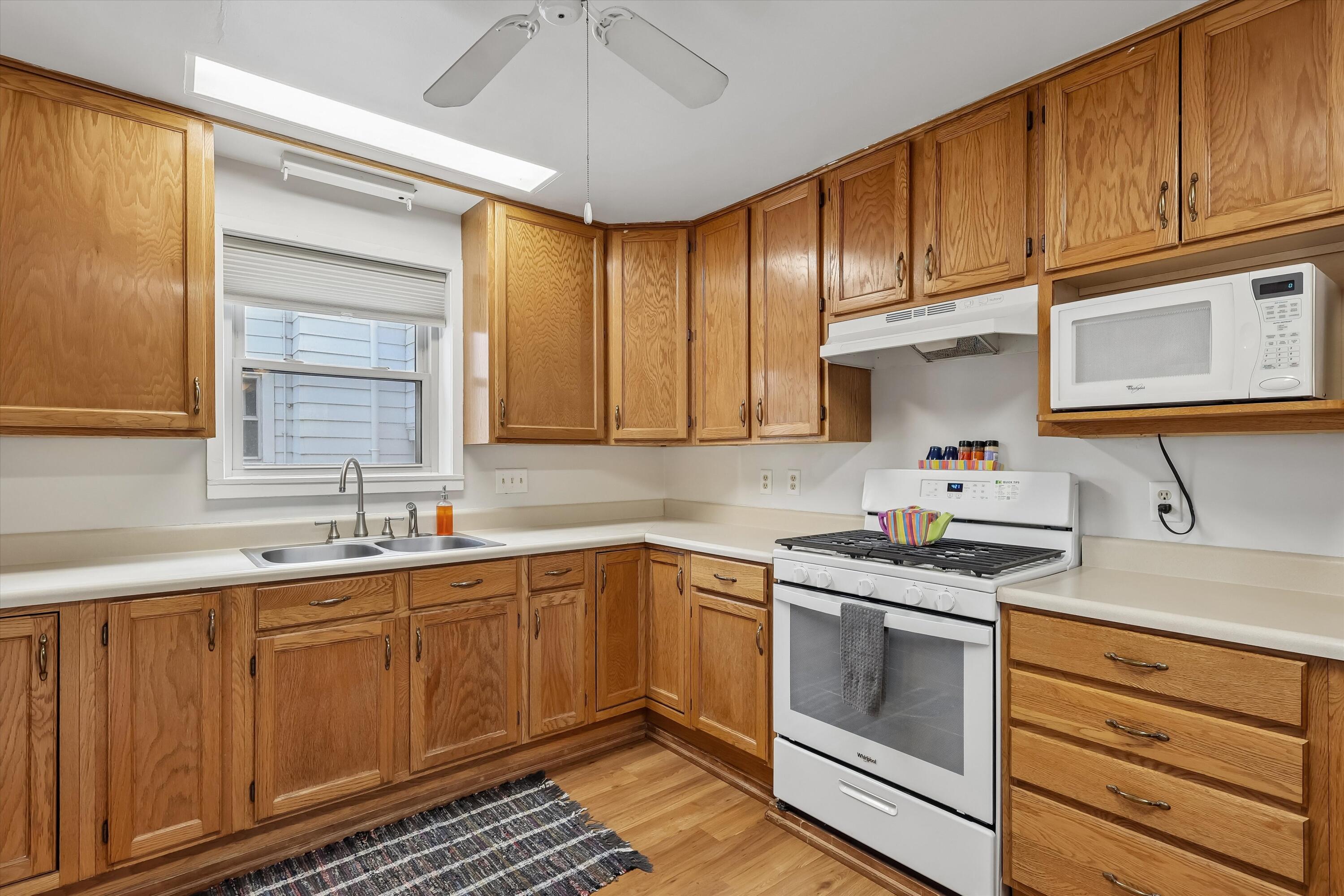 1147 36th Street Property Photo 6