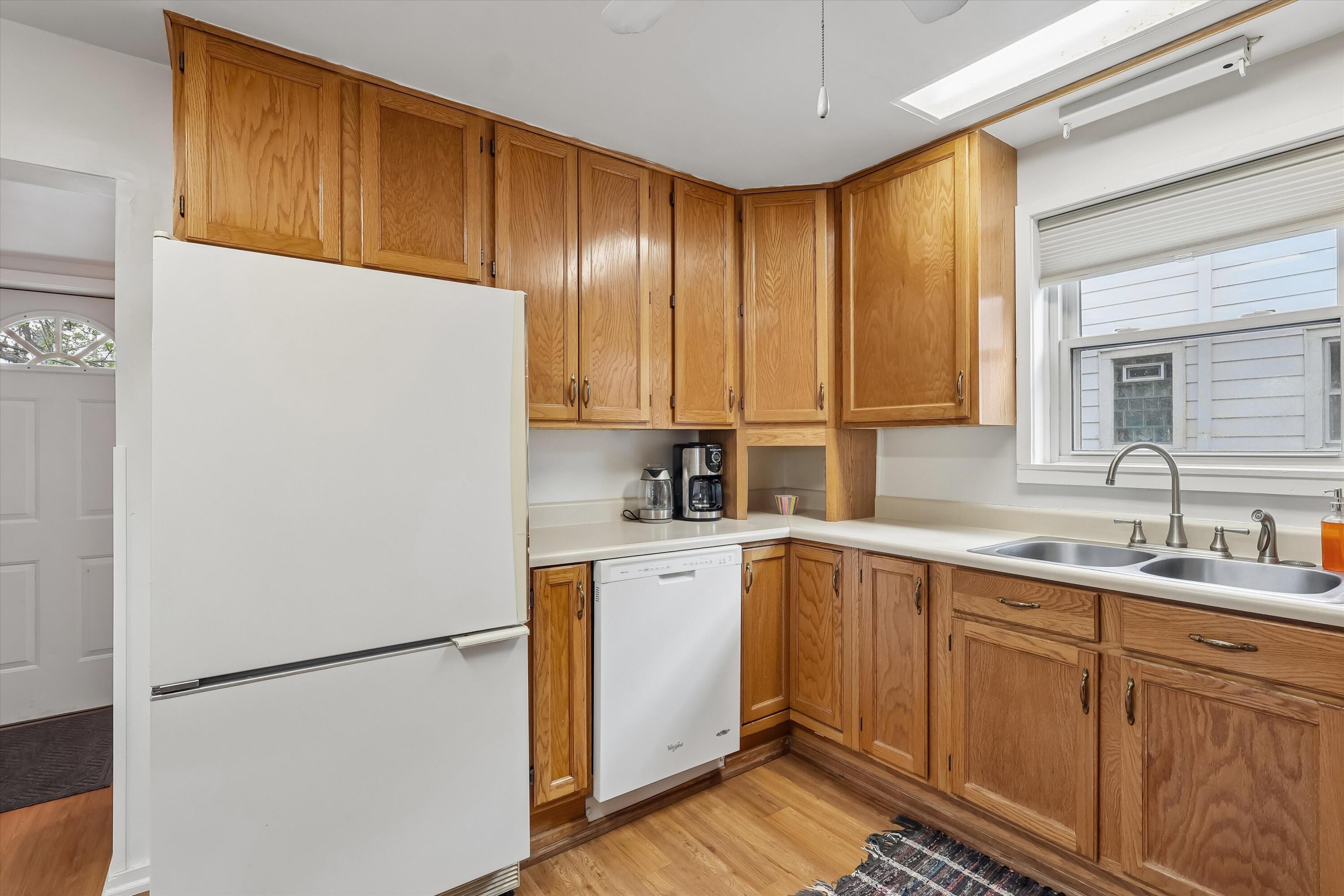 1147 36th Street Property Photo 7
