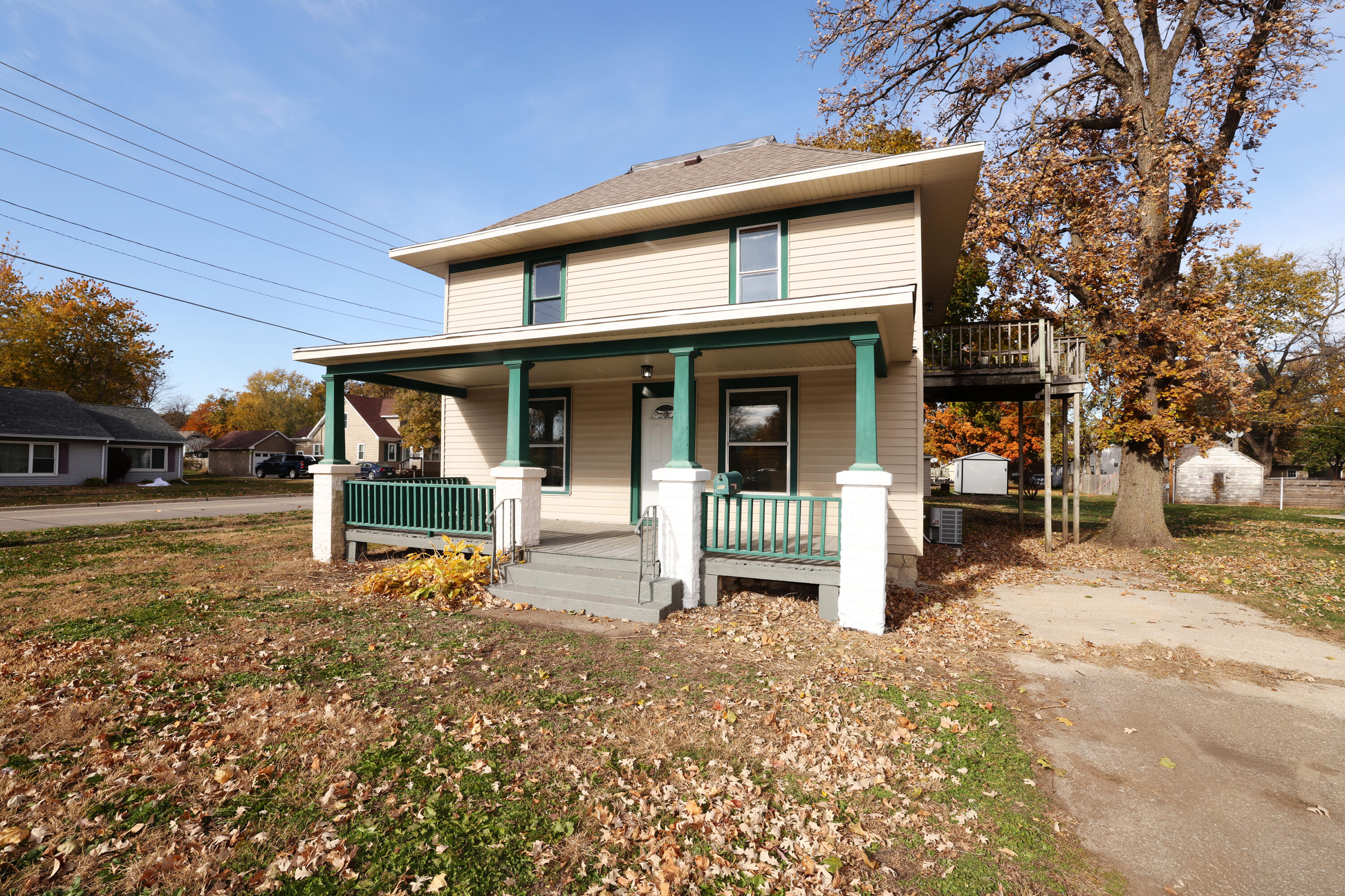 645 Ohio Street Property Photo 1