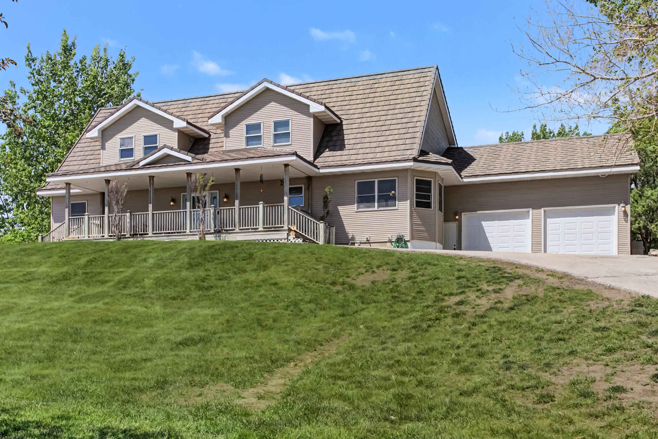 2096 175th Street Property Photo 1