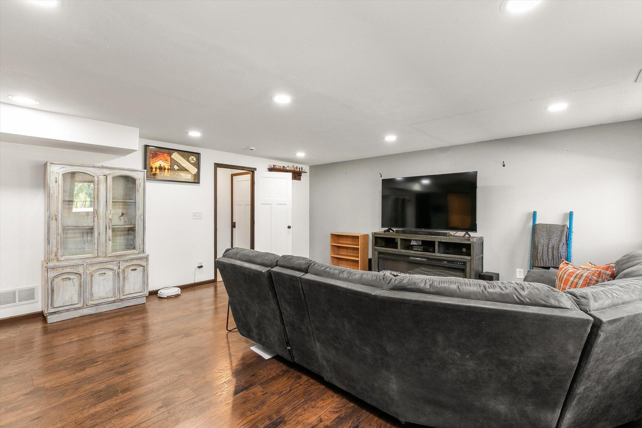 304 Tailfeather Drive Nw Property Photo 22