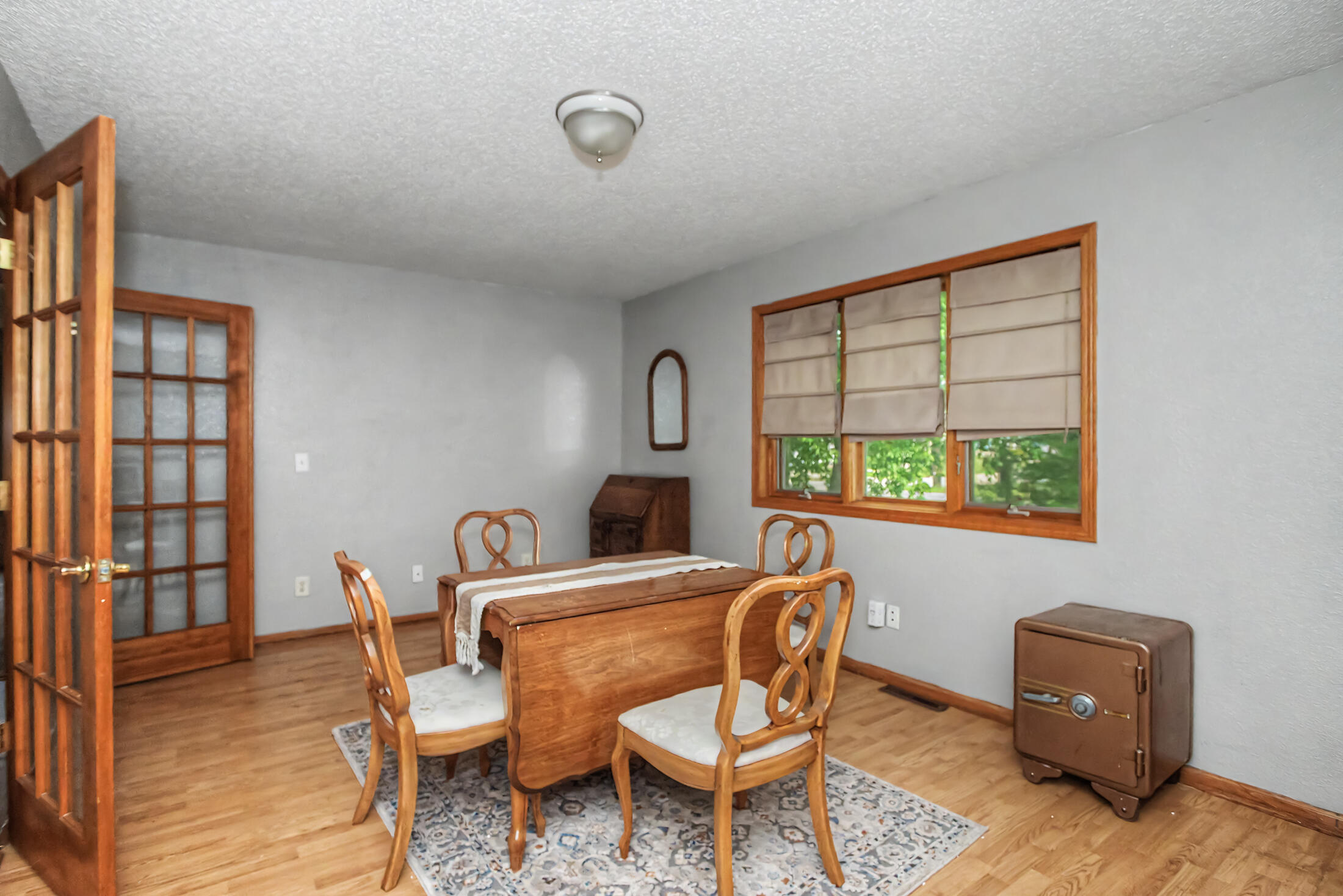 838 3rd Street Property Photo 5