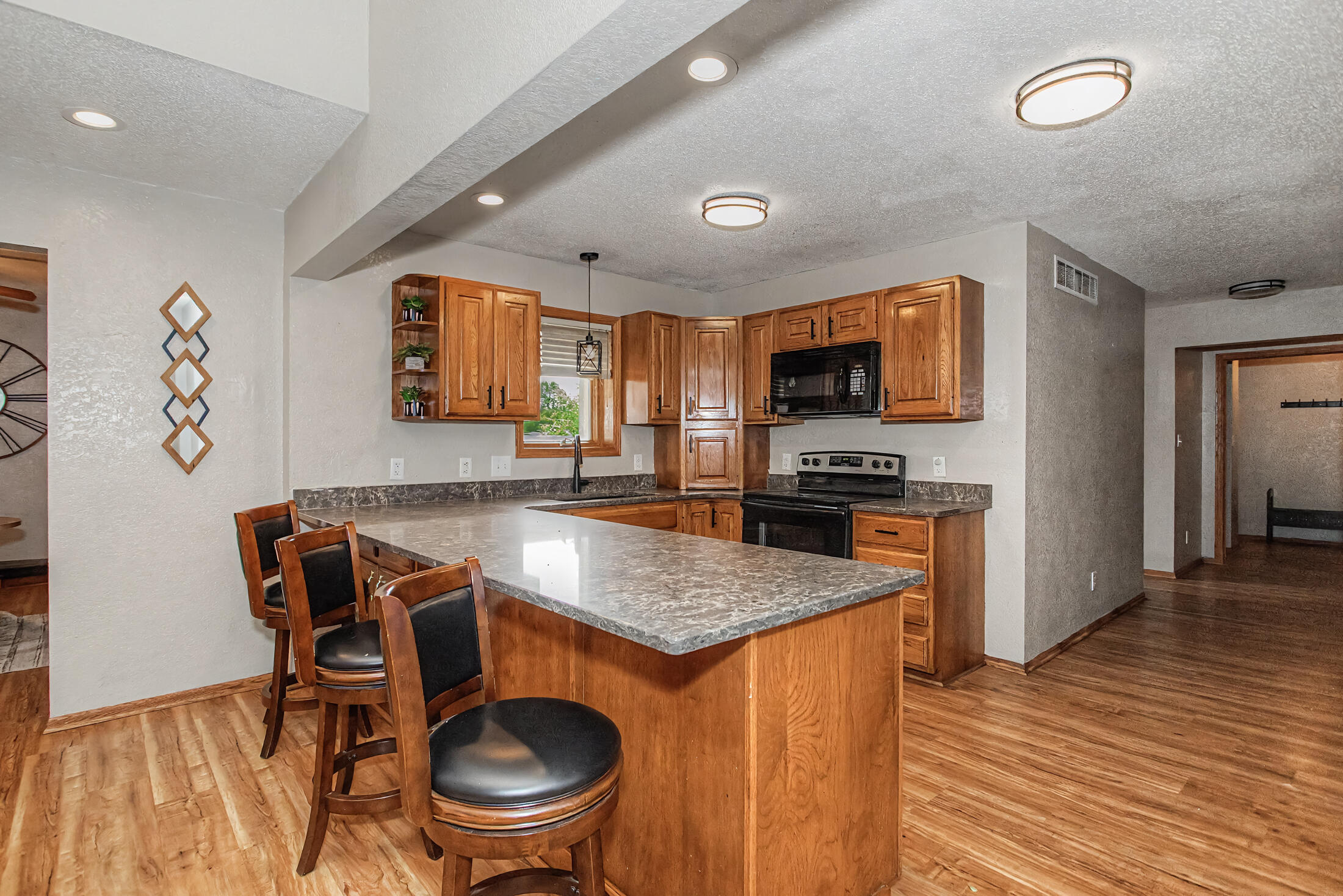 838 3rd Street Property Photo 8
