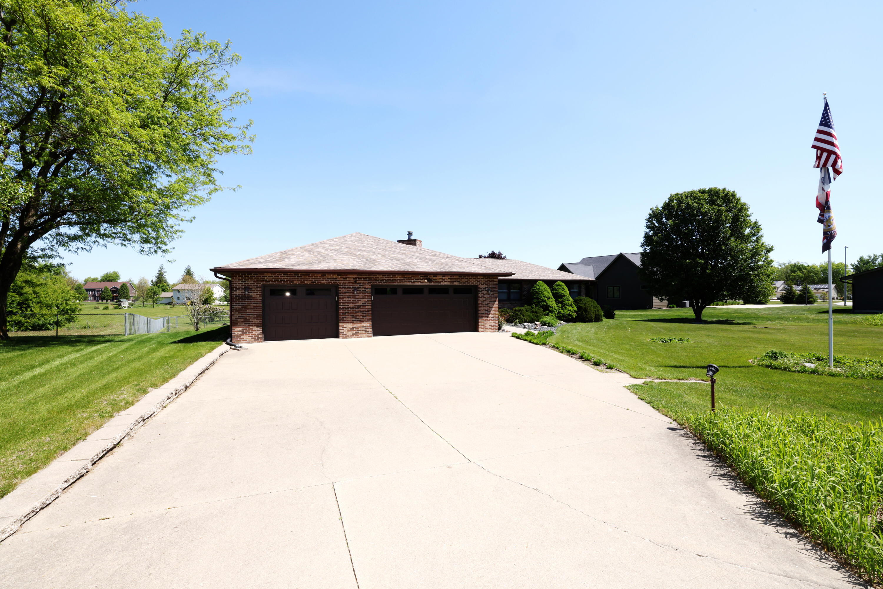 713 Edgewood Lane Property Photo 3