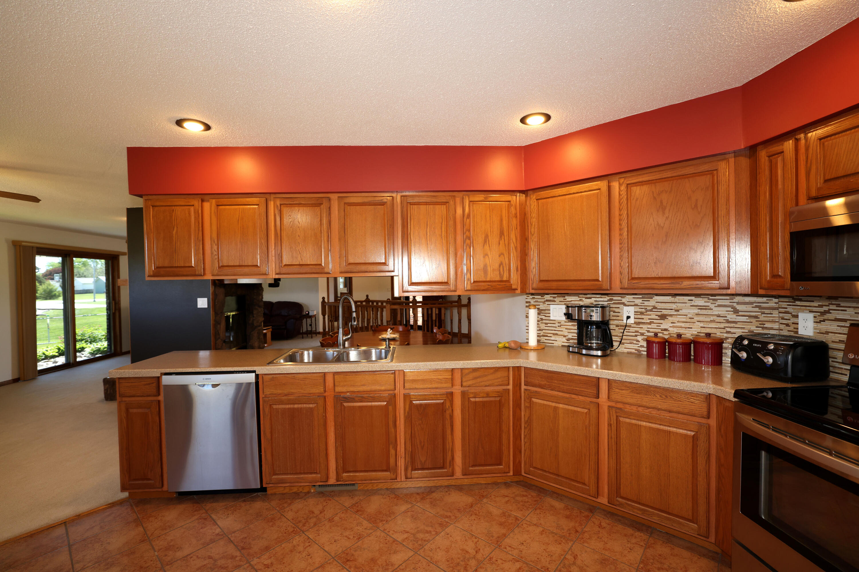 713 Edgewood Lane Property Photo 12