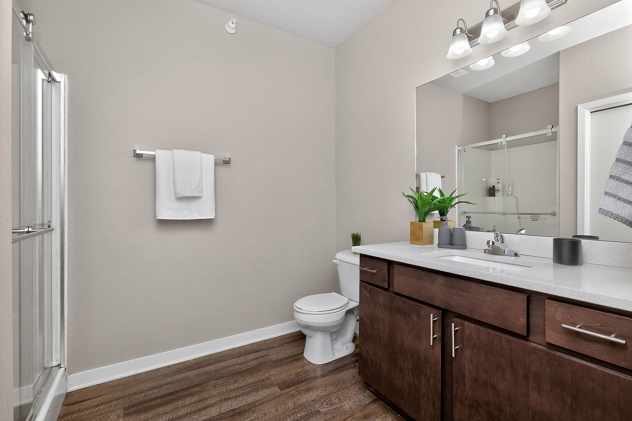 2511 Ne Oak Drive 2 Property Photo 19