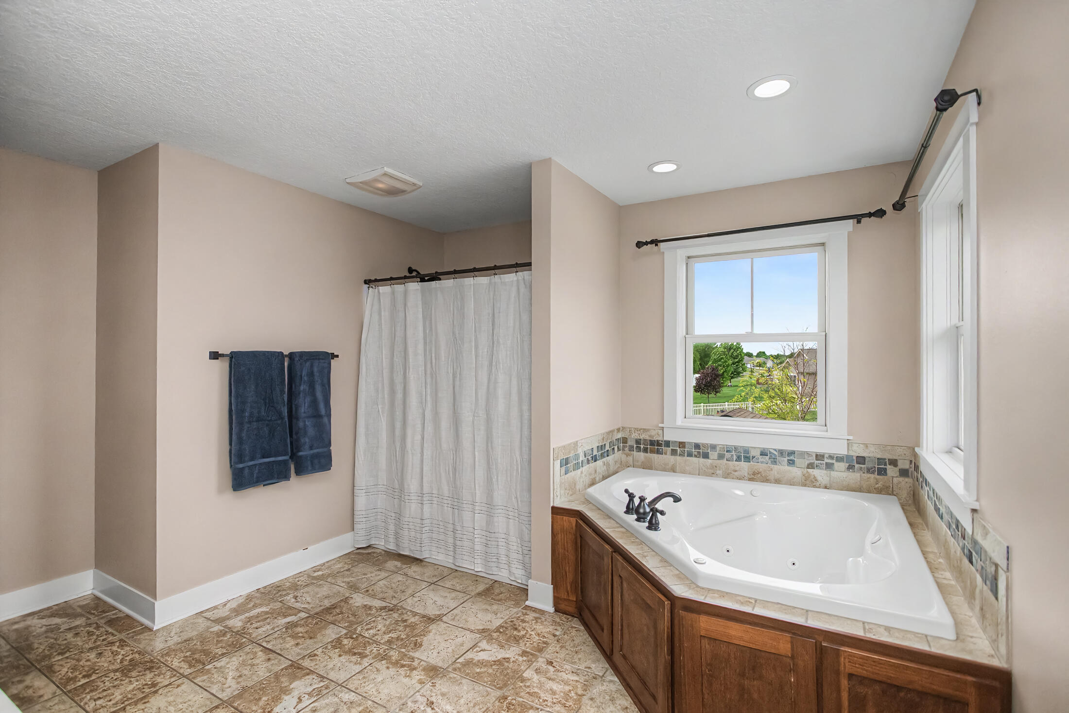 4111 Ballentine Drive Property Photo 24