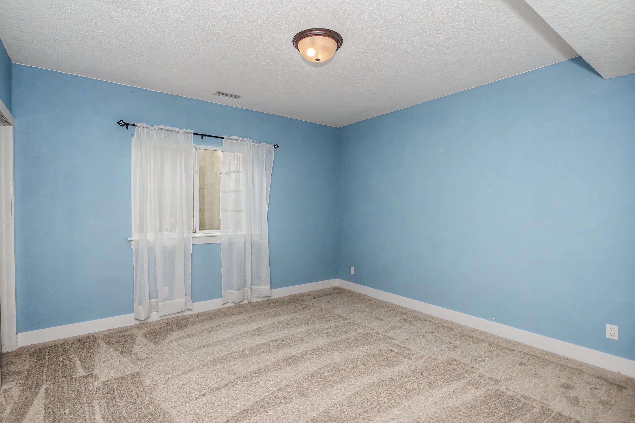 4111 Ballentine Drive Property Photo 35