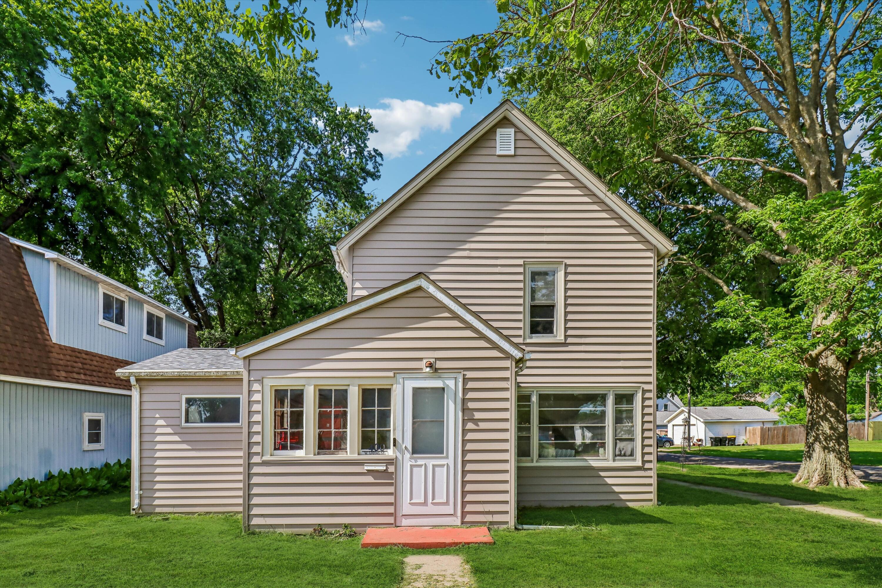 400 W Spring Street