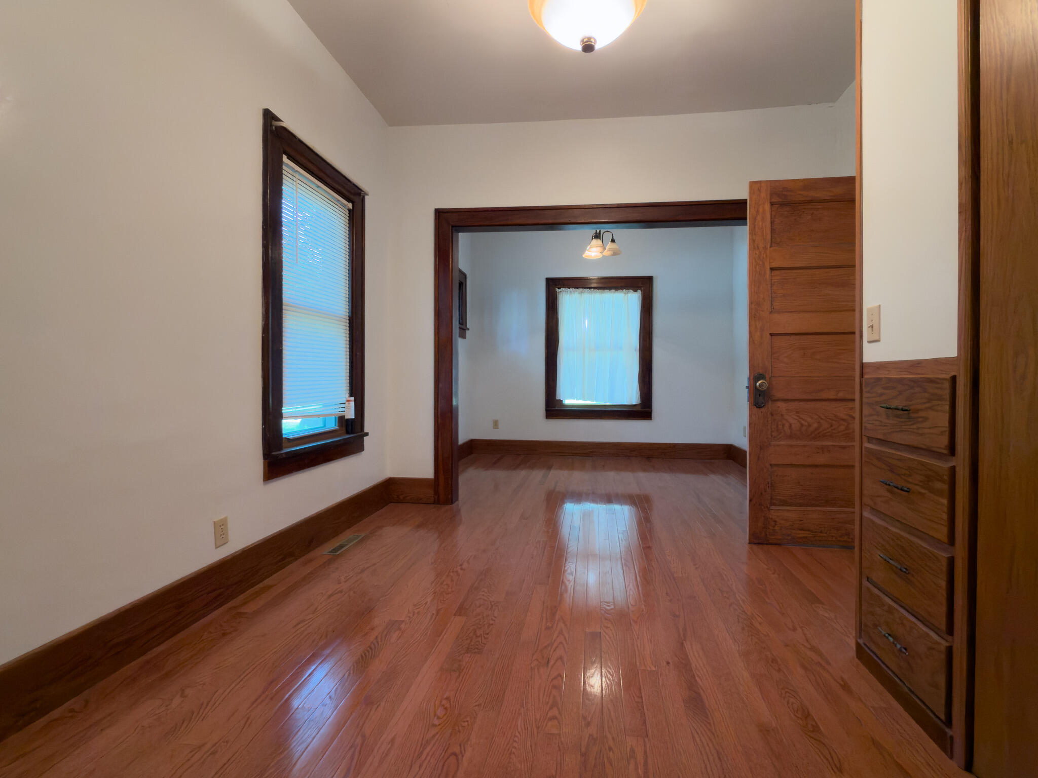 219 N Russell Avenue Property Photo 16