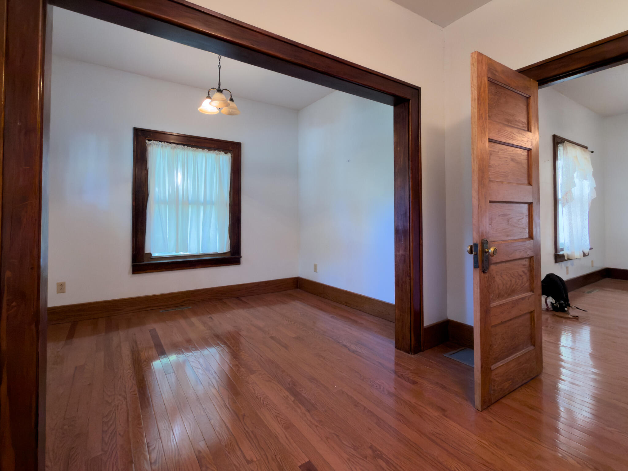 219 N Russell Avenue Property Photo 17