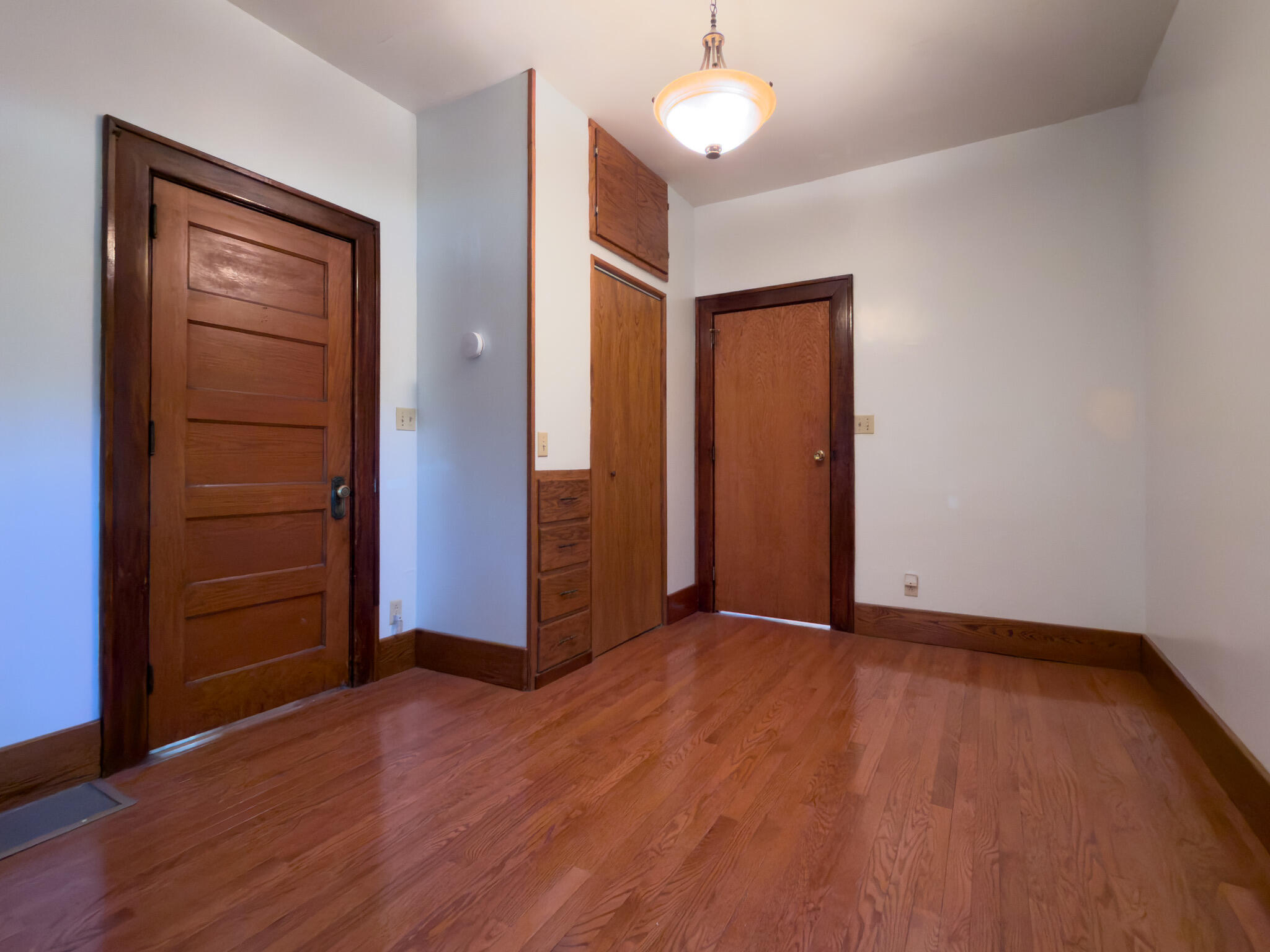 219 N Russell Avenue Property Photo 18