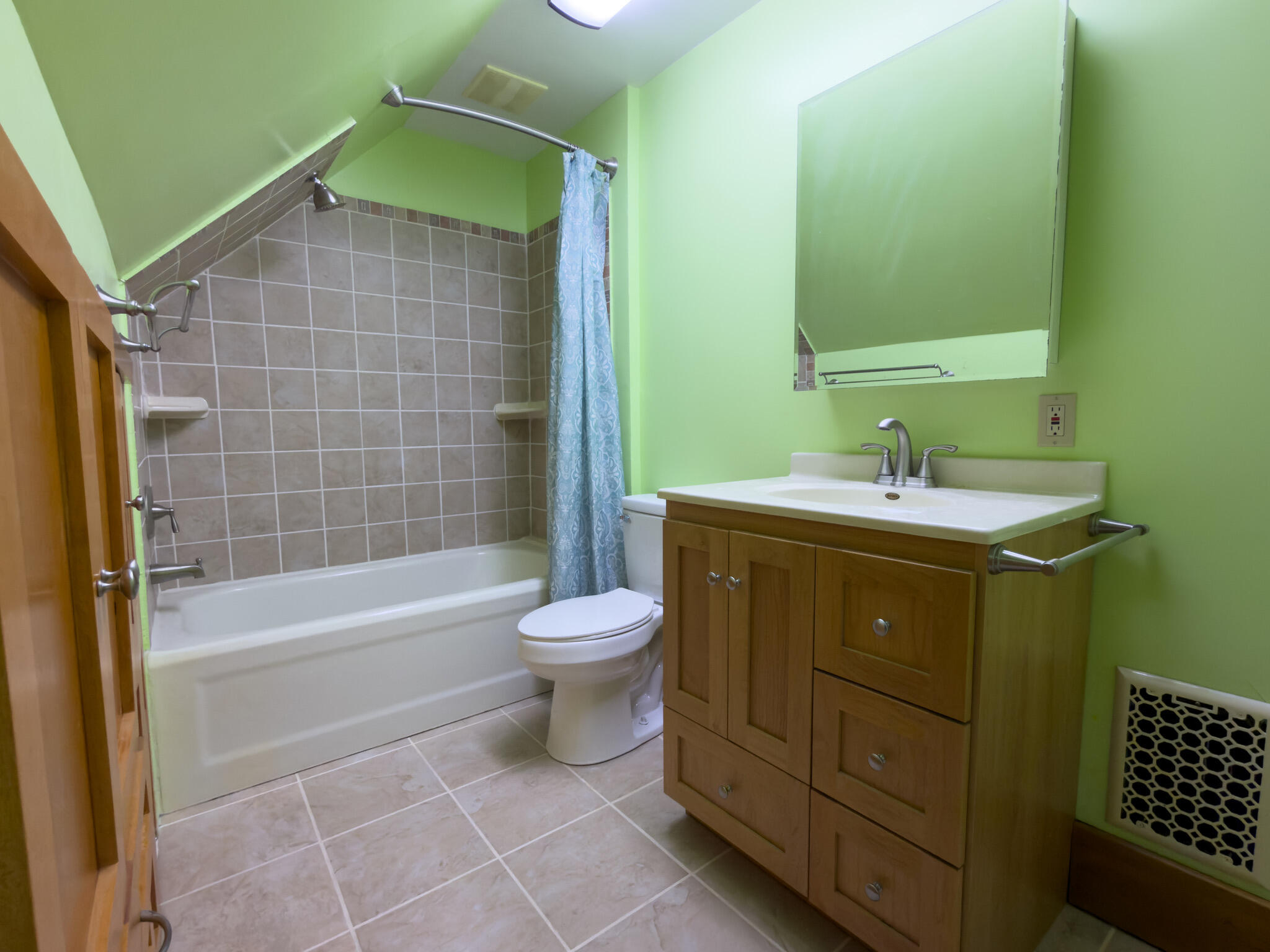 219 N Russell Avenue Property Photo 20