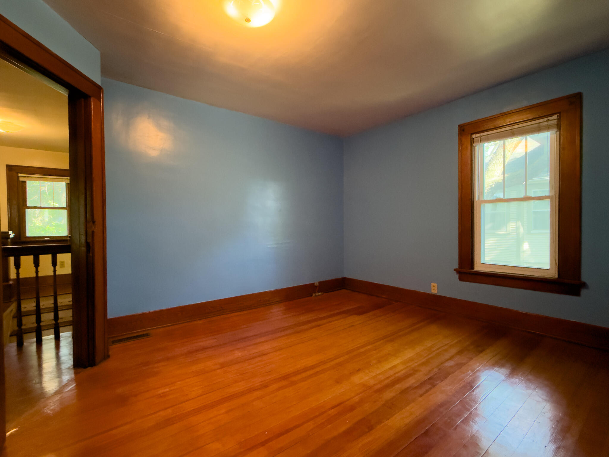 219 N Russell Avenue Property Photo 23
