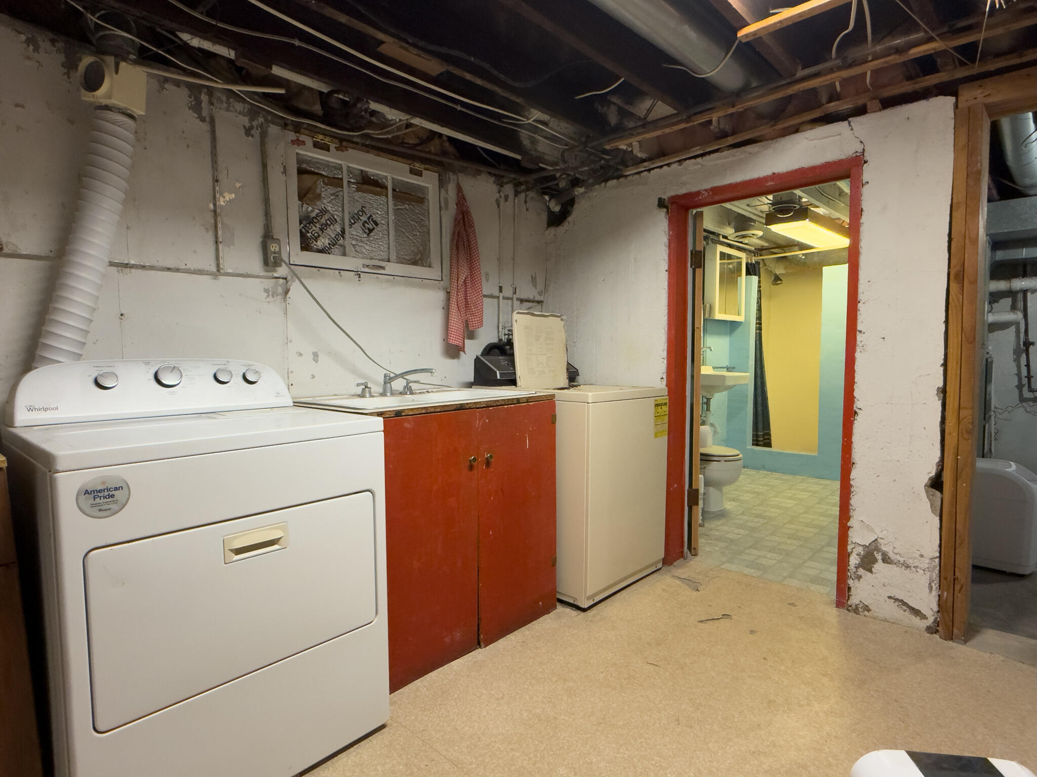 219 N Russell Avenue Property Photo 28