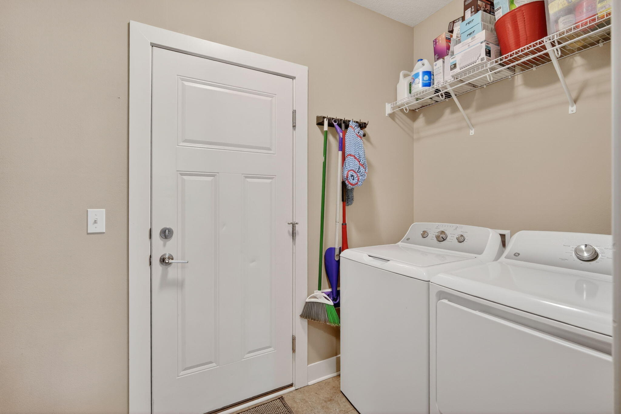 9774 Cedarwood Drive Property Photo 14