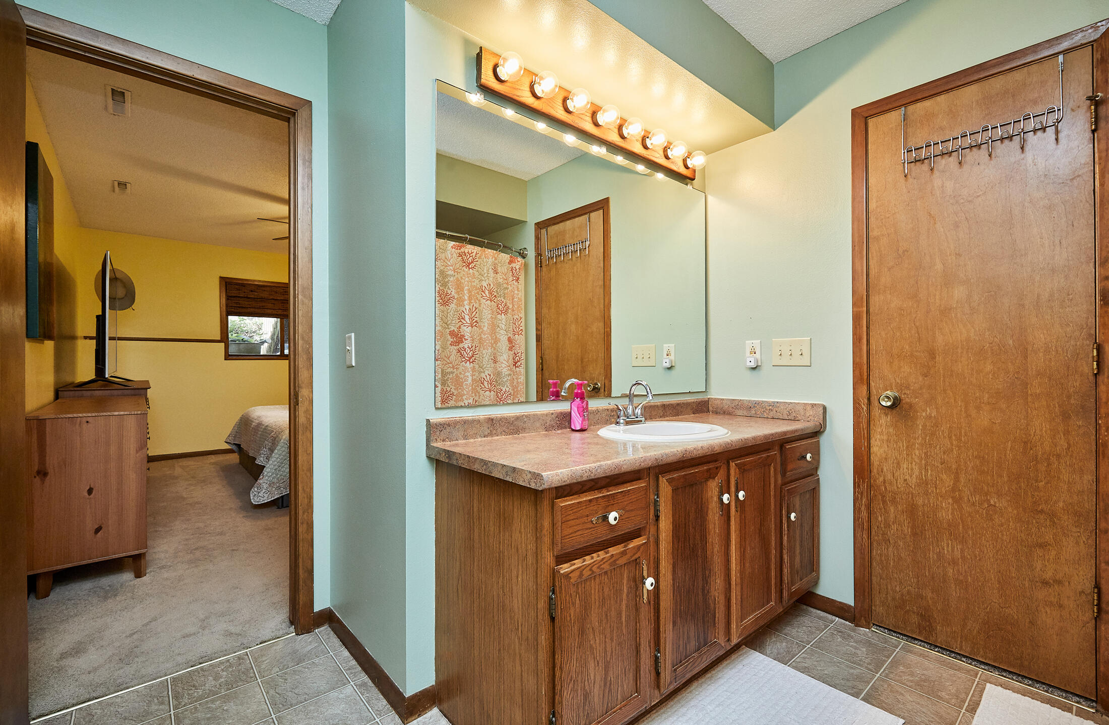 4935 Woodland Avenue Property Photo 31