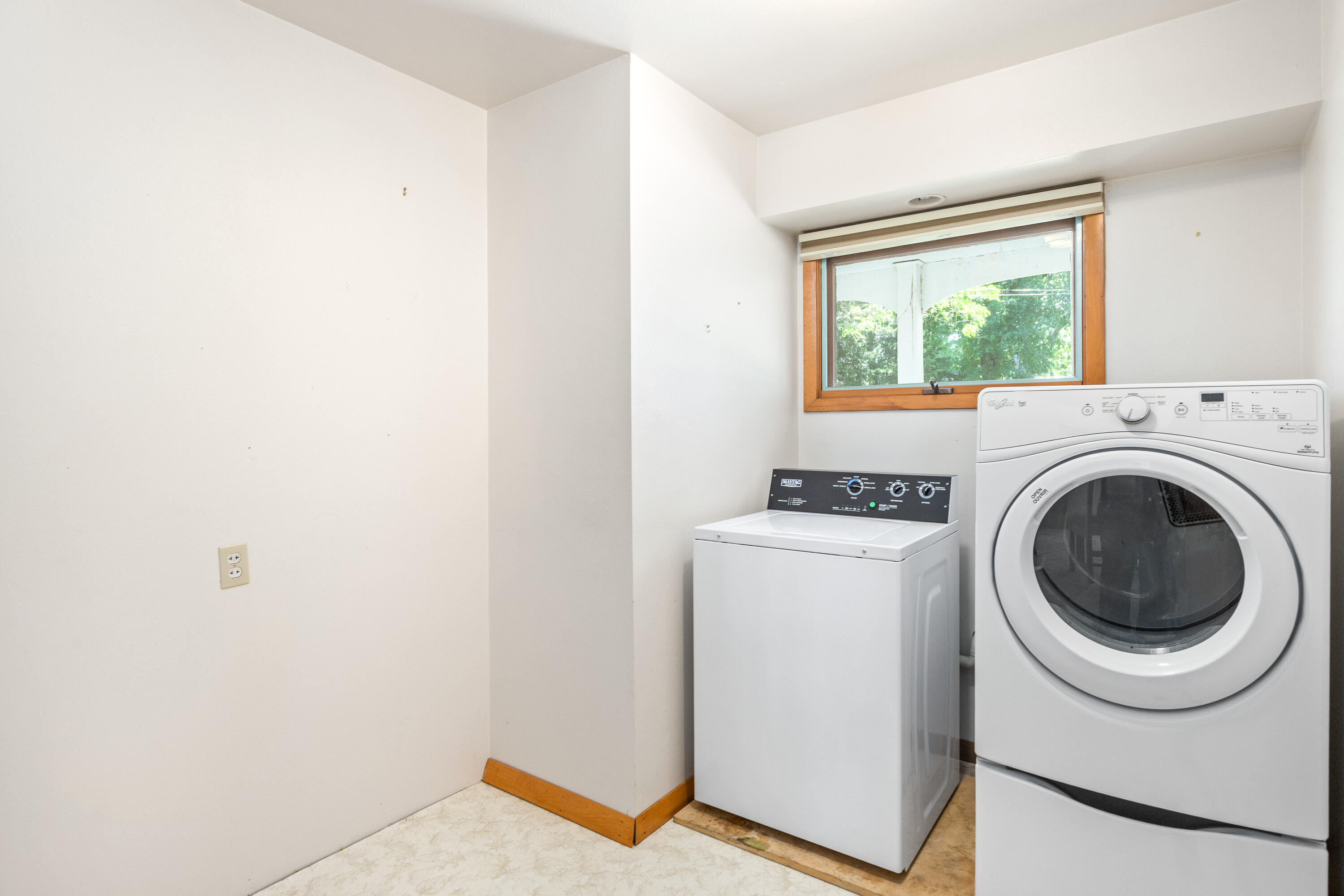 824 Hillcrest Avenue Property Photo 17