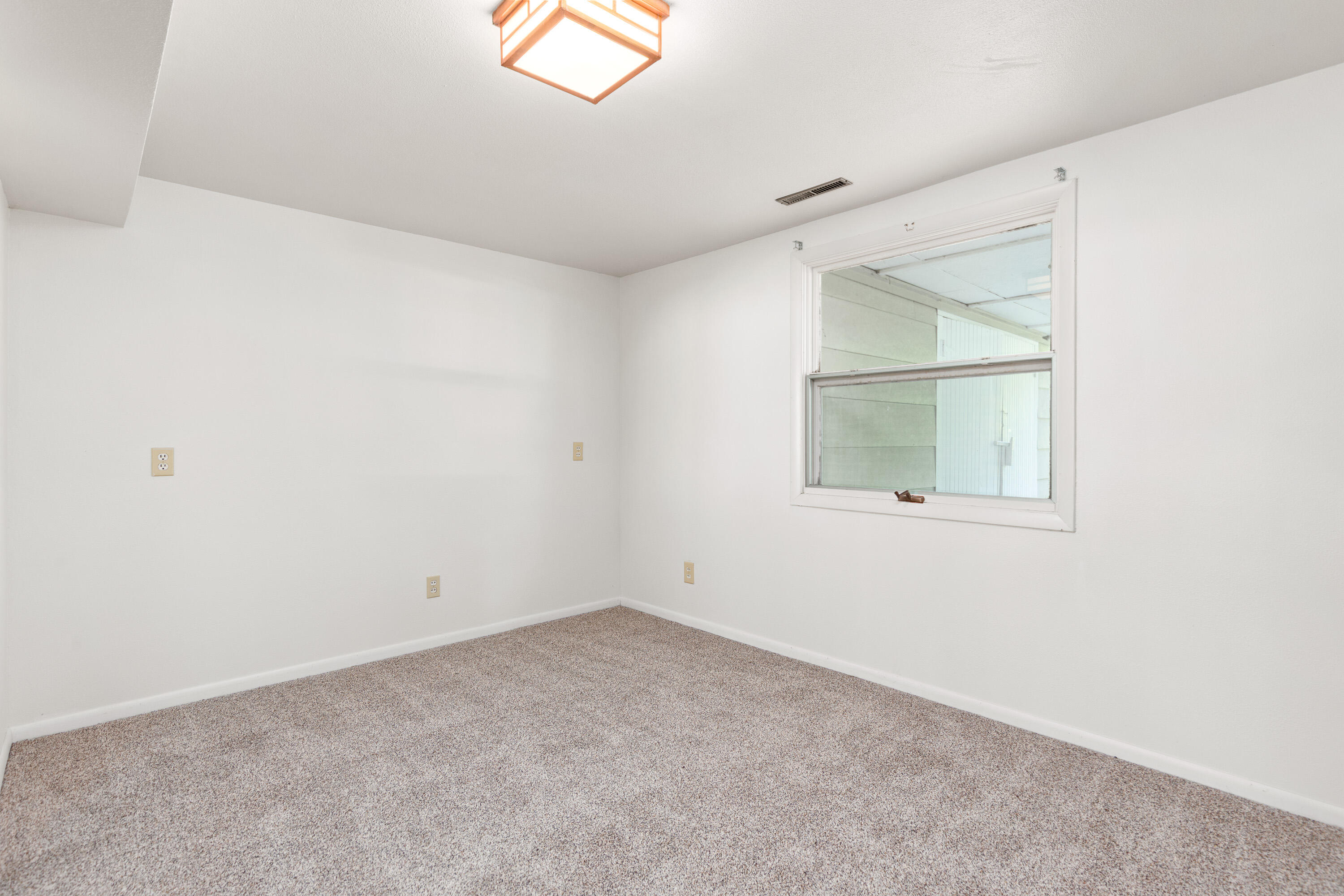 824 Hillcrest Avenue Property Photo 21