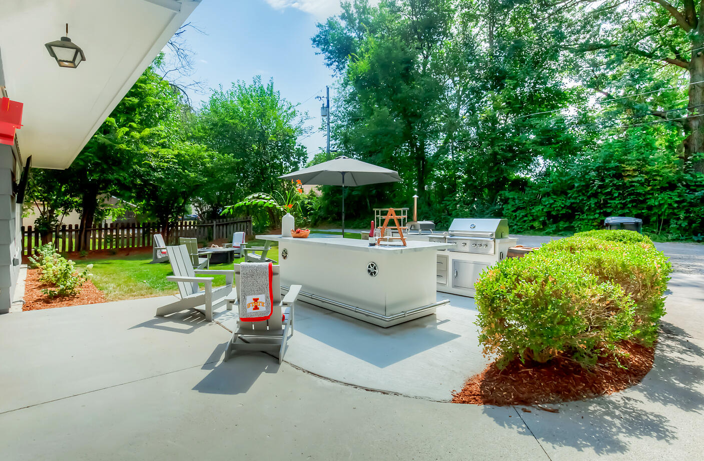 2012 Country Club Boulevard Property Photo 8