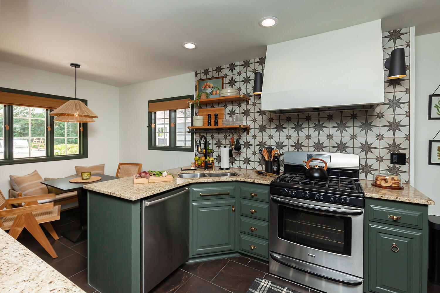 2012 Country Club Boulevard Property Photo 12