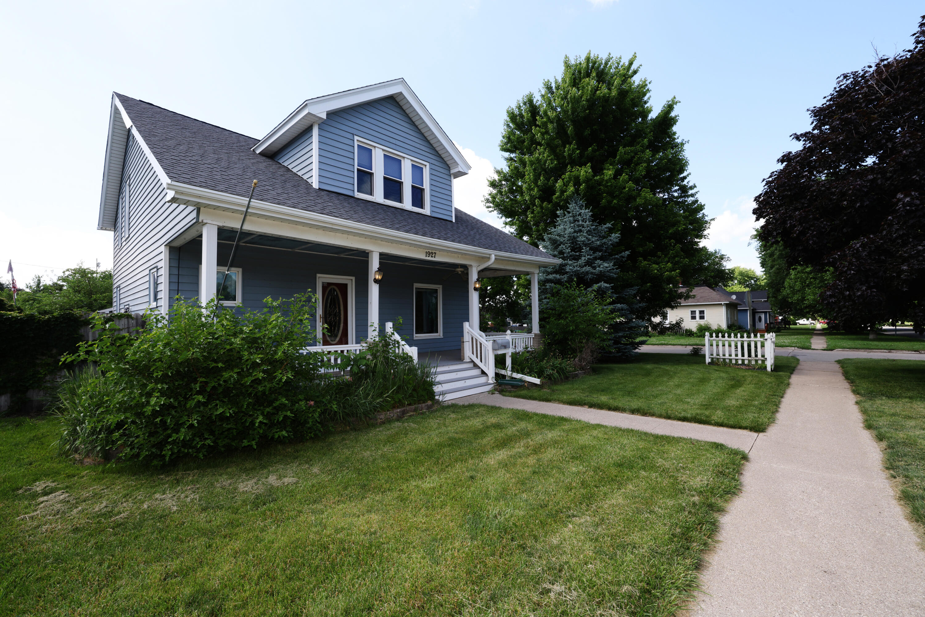 1927 Story Street Property Photo 3