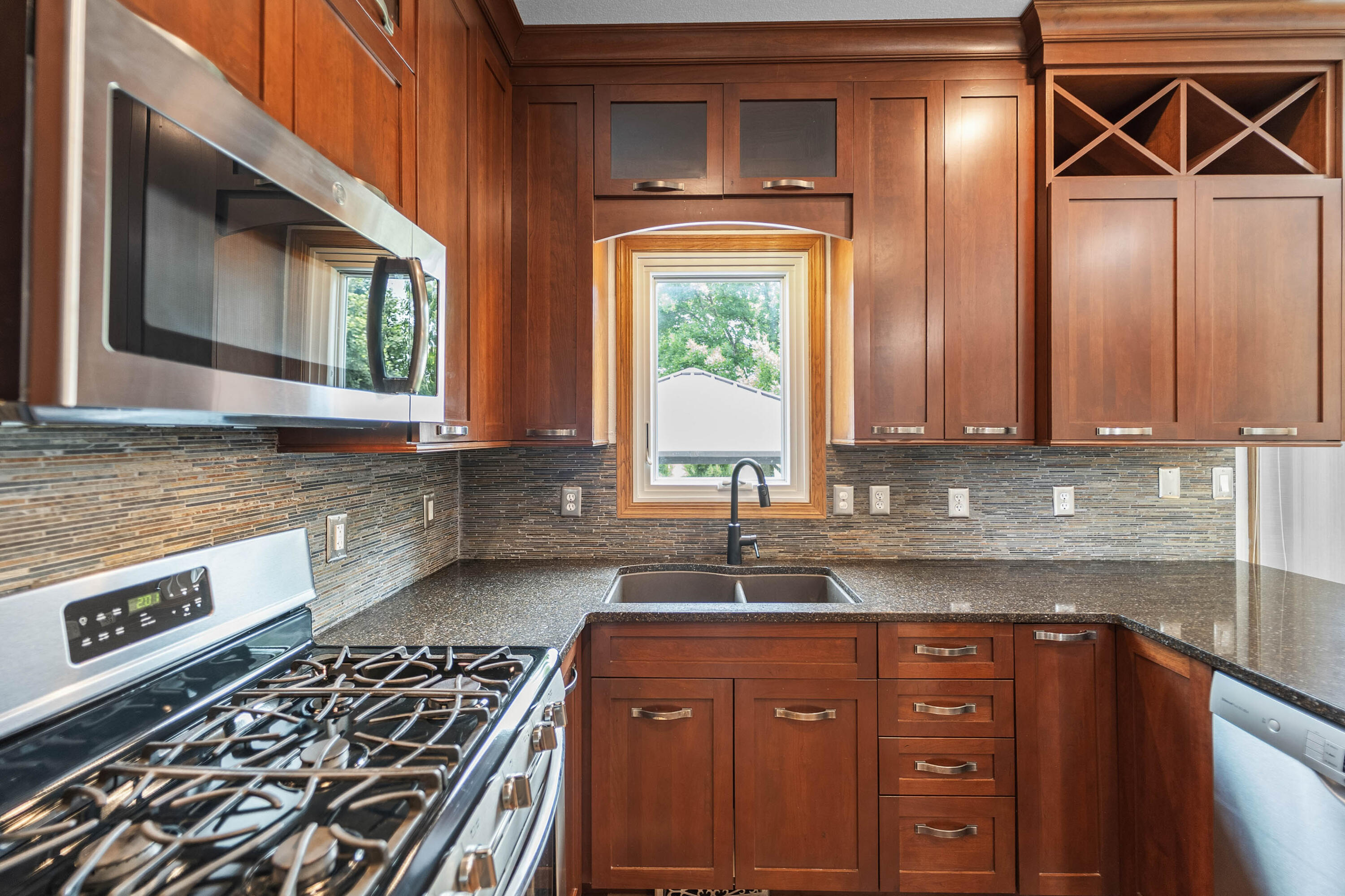 2904 Bayberry Road Property Photo 9