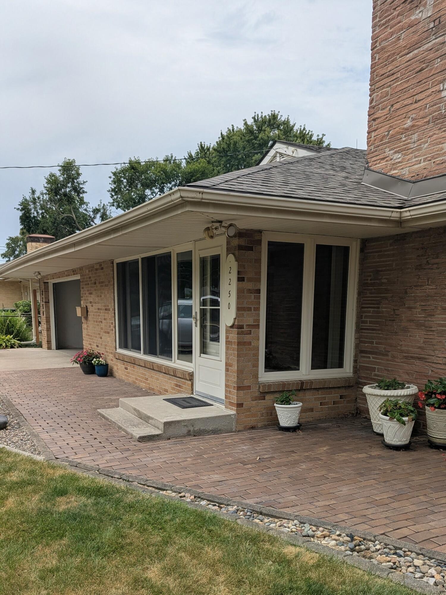 2250 70th Street Property Photo 2